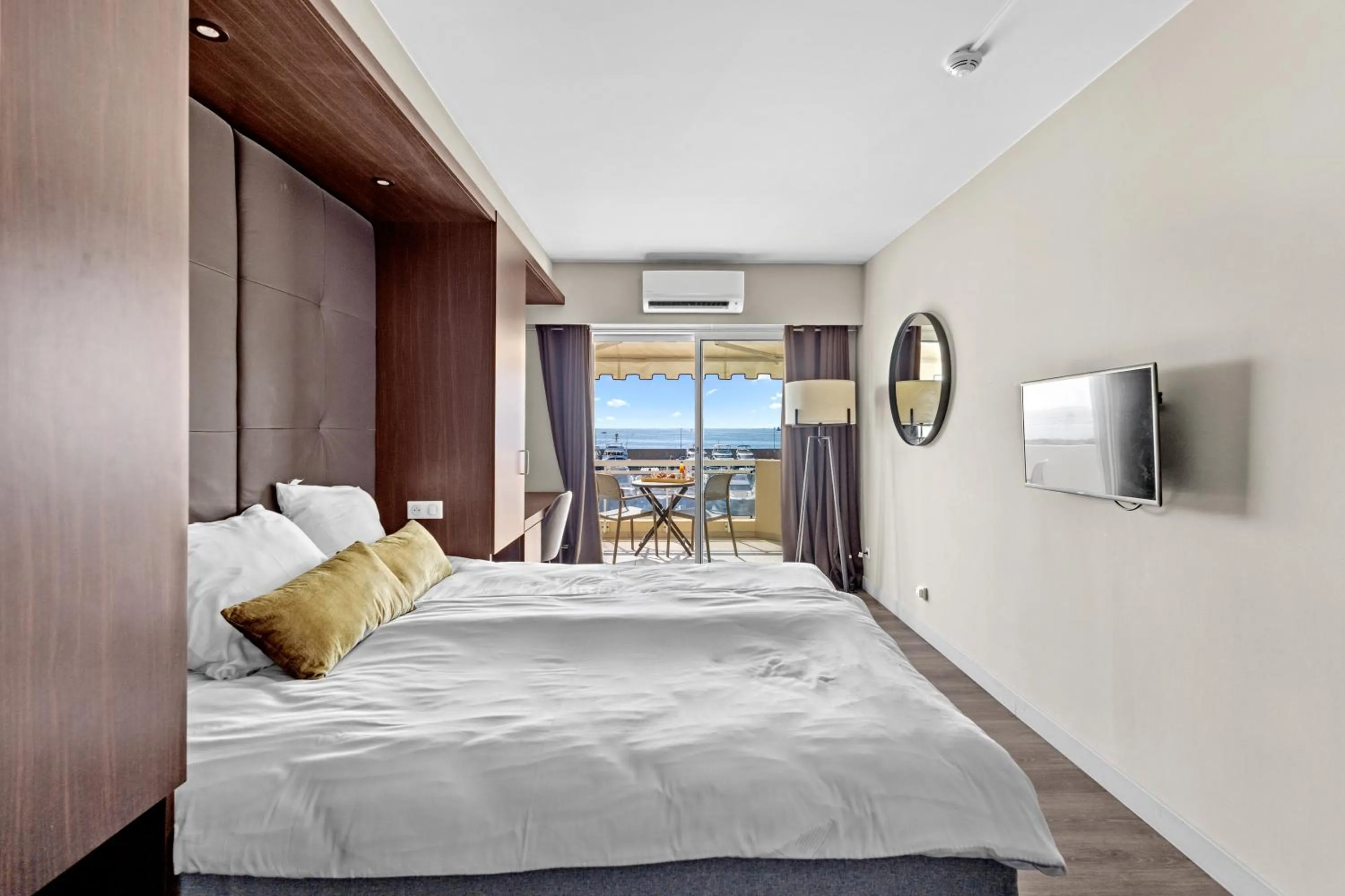Riviera Beach Hotel