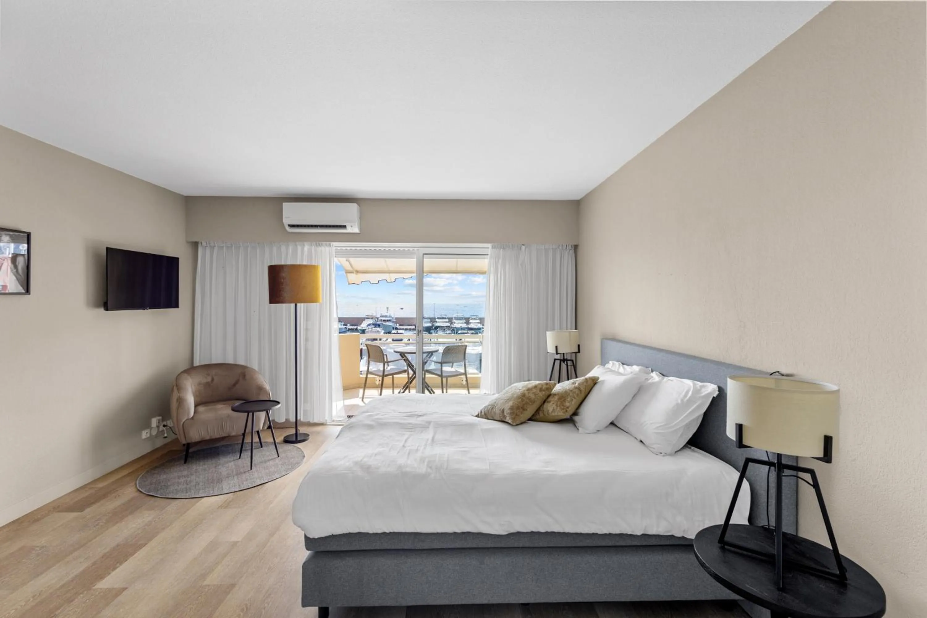 Riviera Beach Hotel