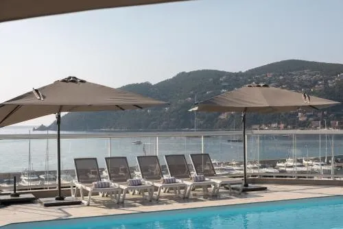 Swimming pool in Riviera Beach Hotel