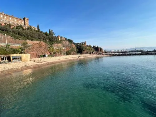 Beach in Riviera Beach Hotel