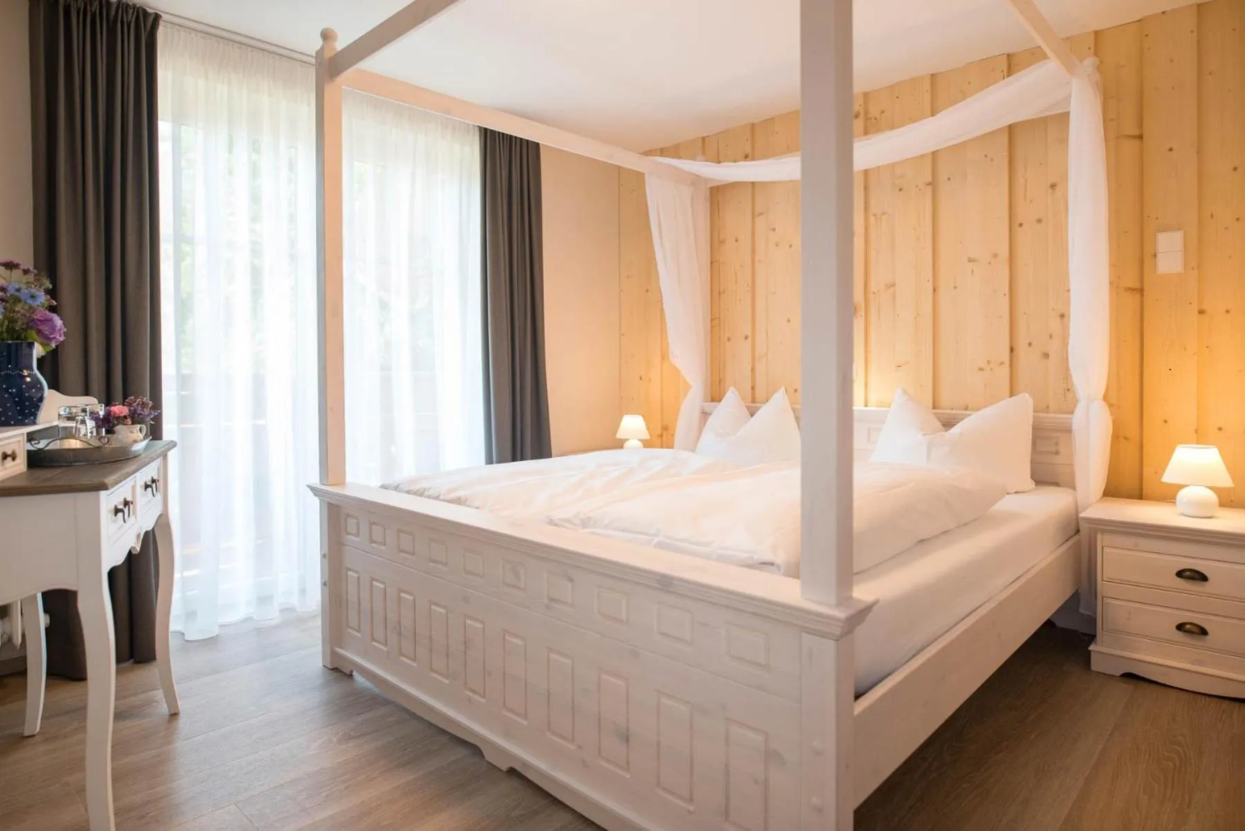 Photo of the whole room, Bed in Alpenhotel Dahoam