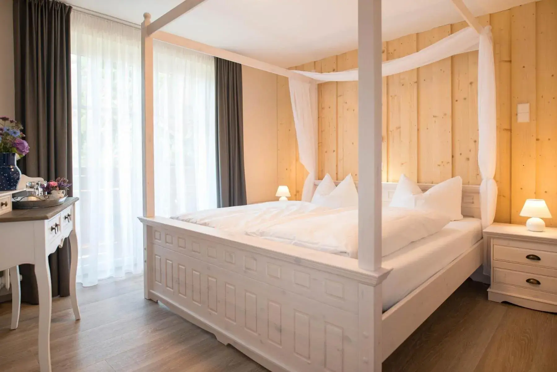Double Room with Balcony - single occupancy in Alpenhotel Dahoam Double Room with Balcony - single occupancy in Alpenhotel Dahoam