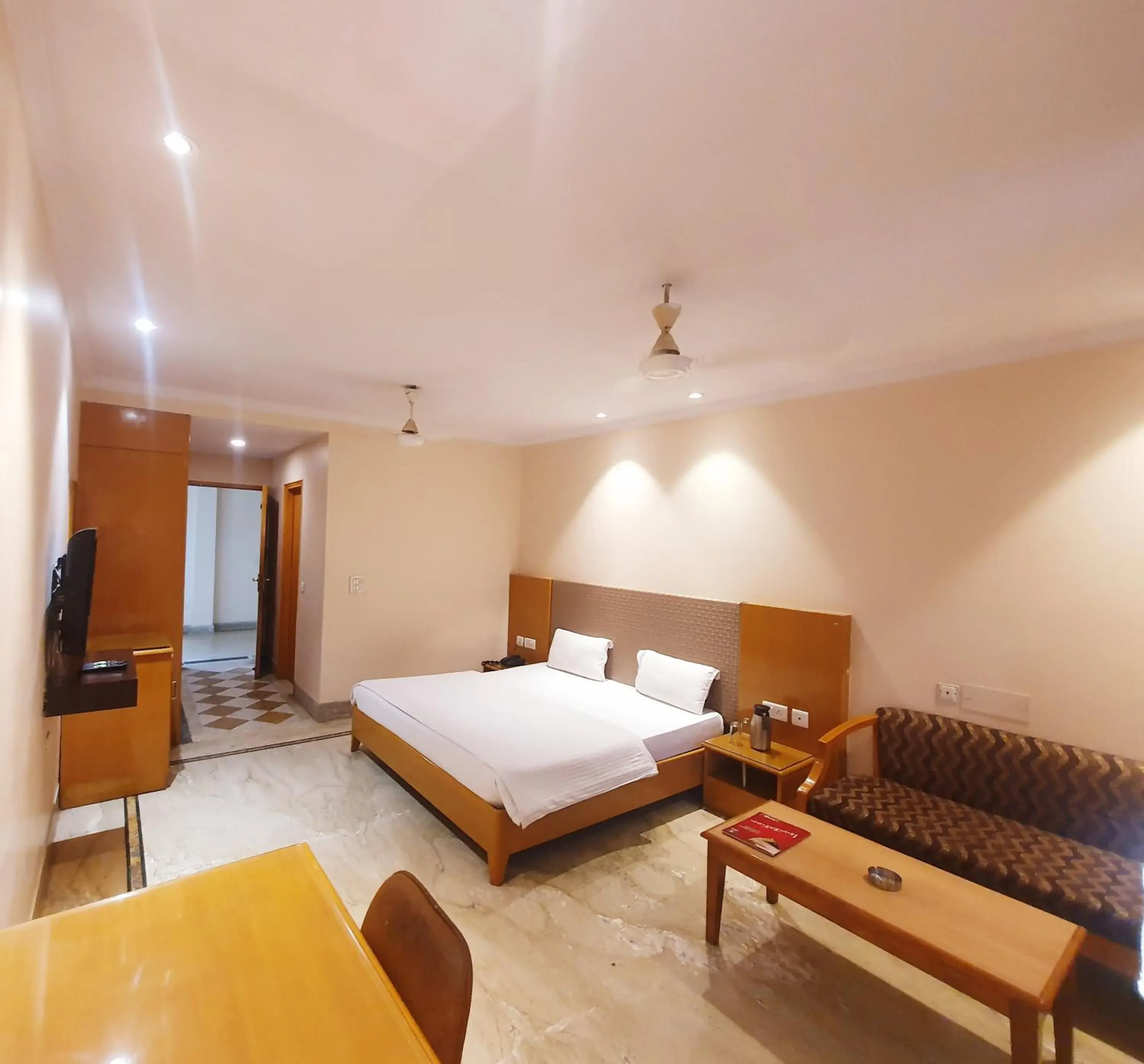 Superior Double Room - single occupancy in Hotel Shrinath Palace Superior Double Room - single occupancy in Hotel Shrinath Palace