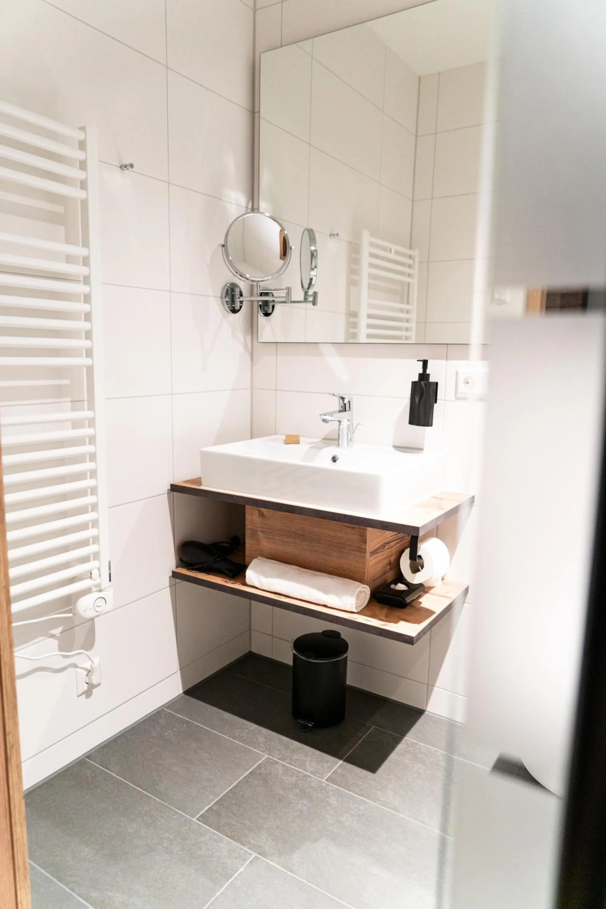 Bathroom in SEKRA Stadthotel