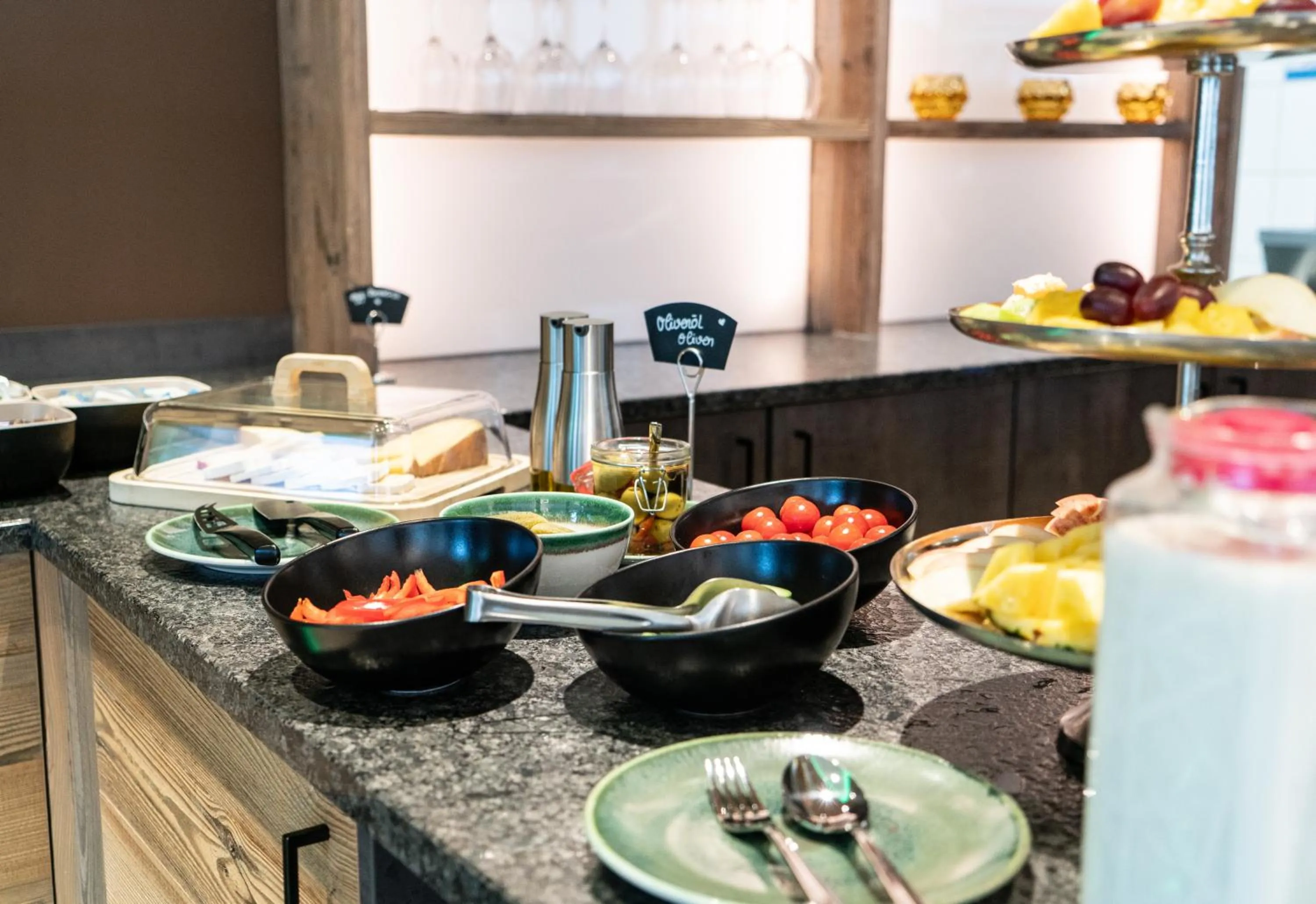 Buffet breakfast in SEKRA Stadthotel