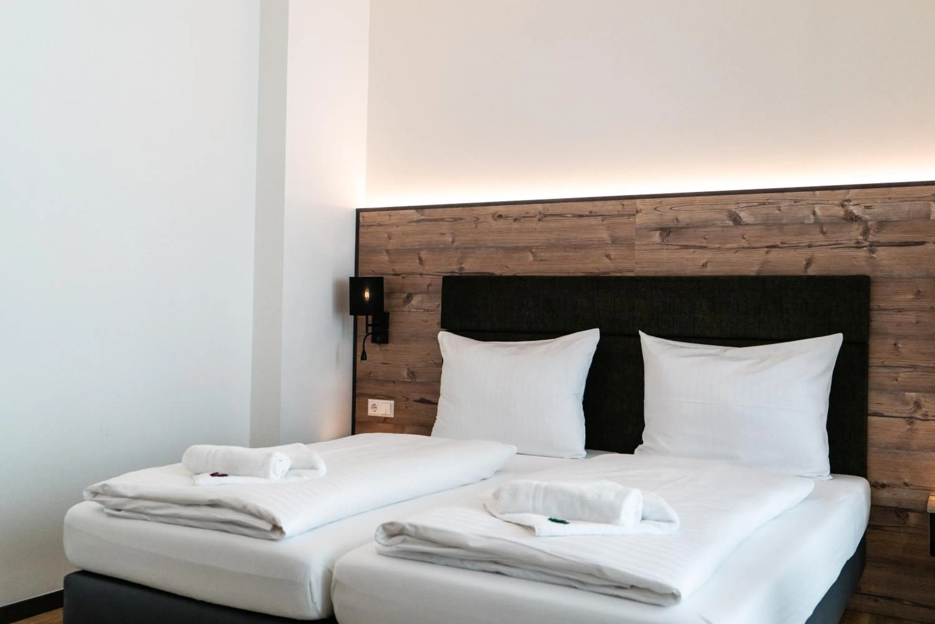 Bed in SEKRA Stadthotel