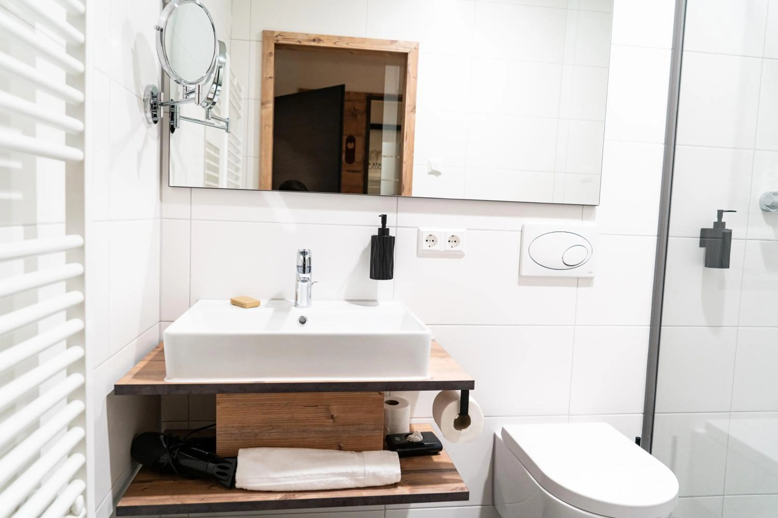 Bathroom in SEKRA Stadthotel