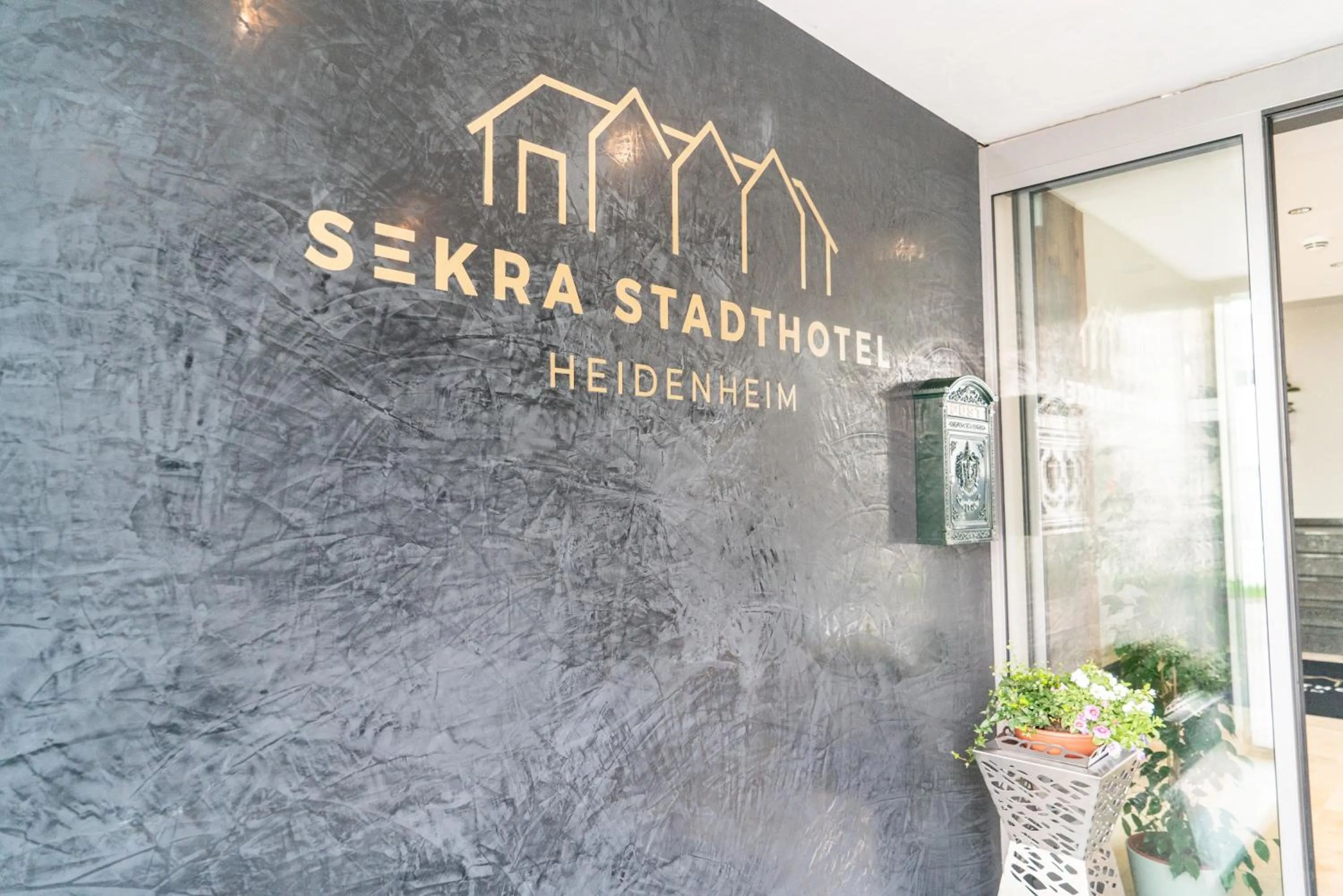 Facade/entrance in SEKRA Stadthotel