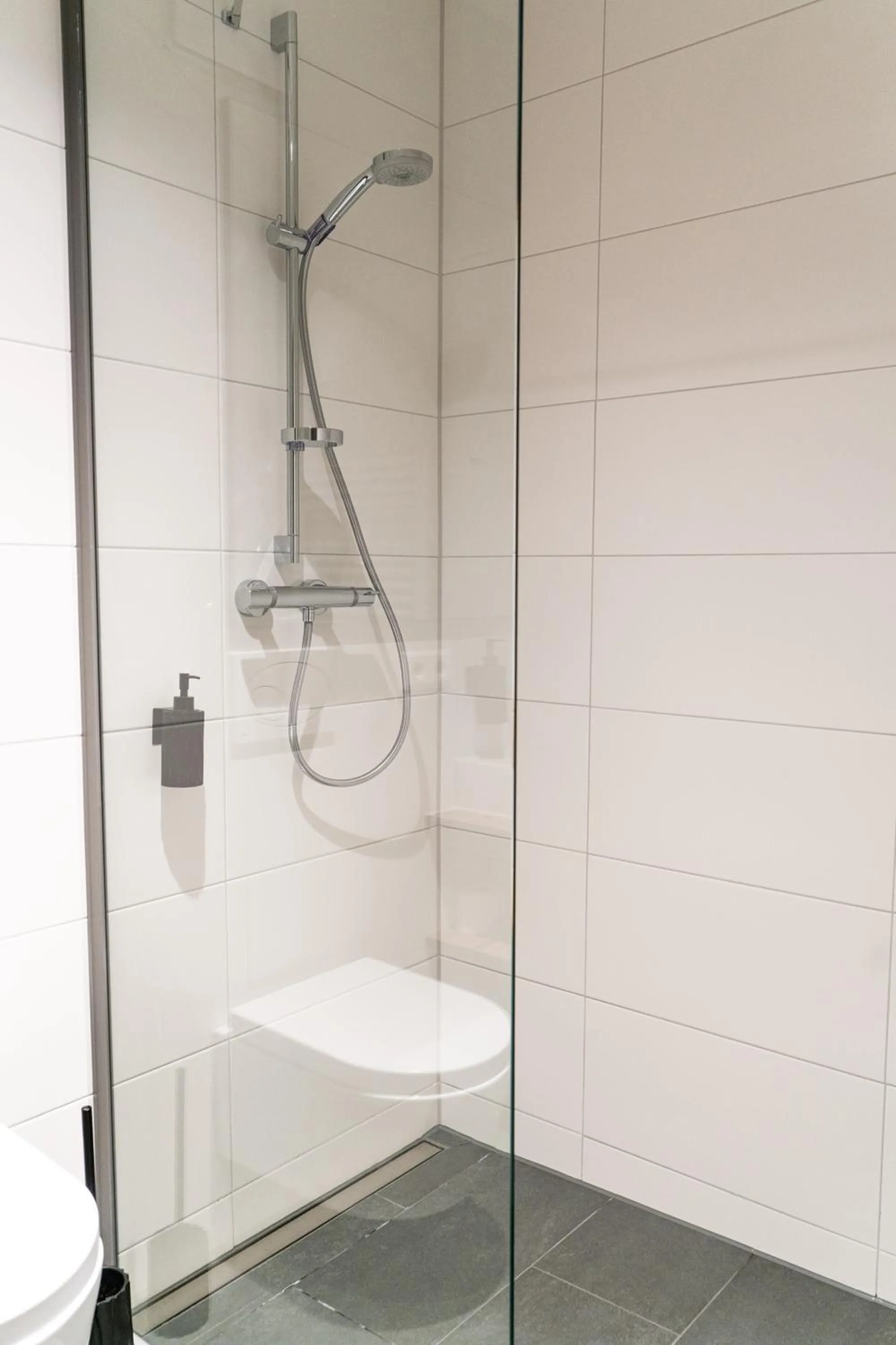 Shower in SEKRA Stadthotel