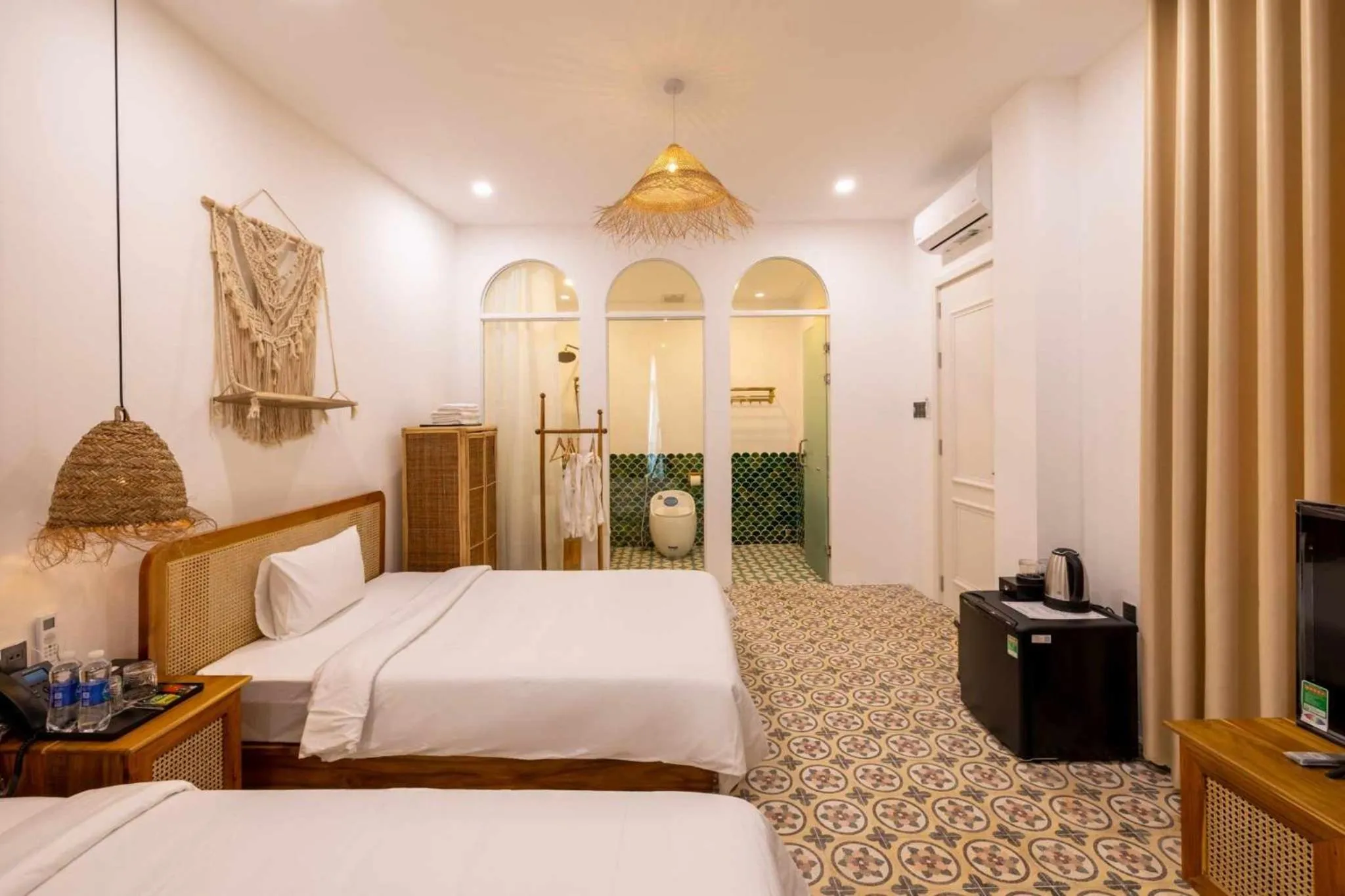 Bedroom, Bed in Pisces Hotel Hue