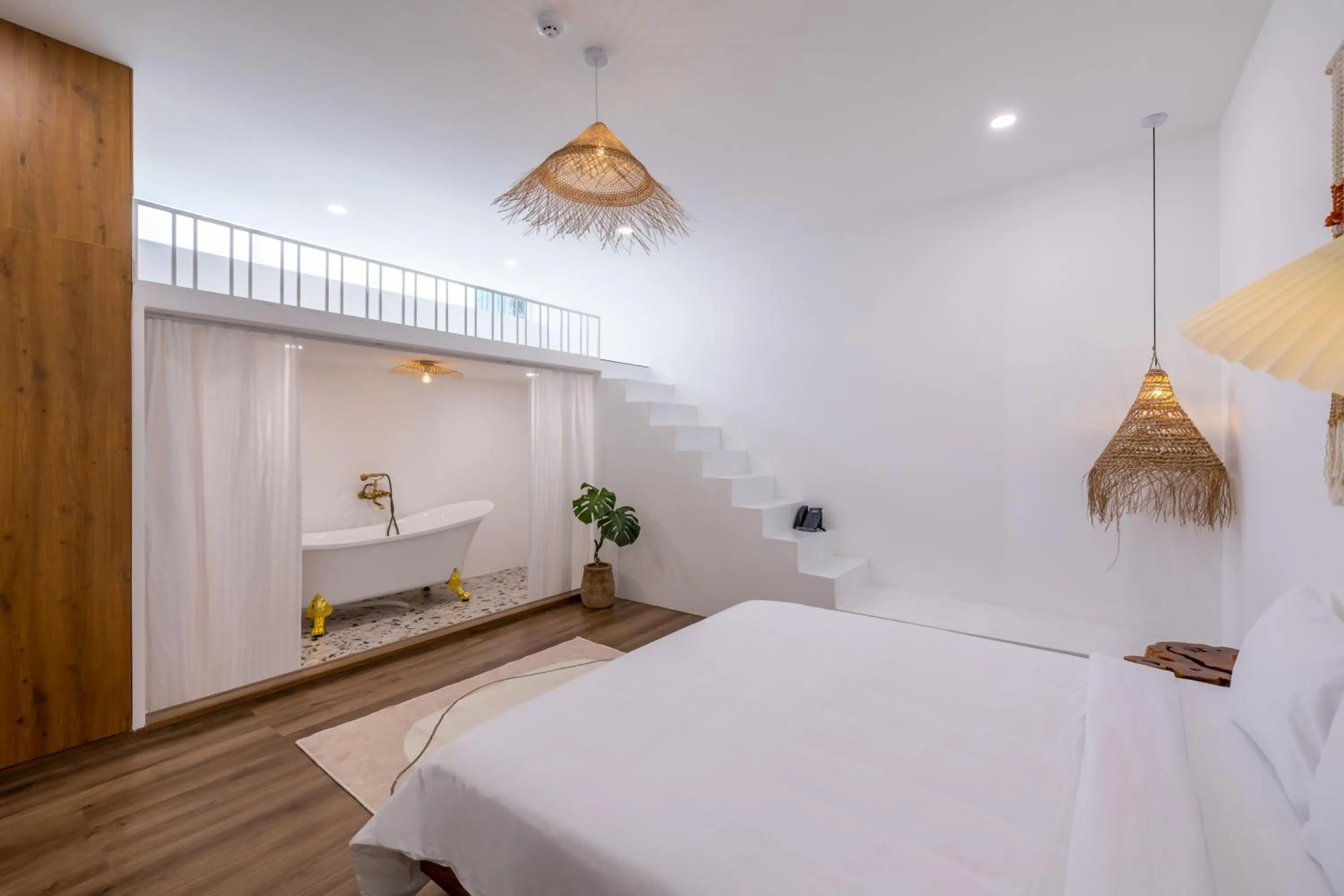 Photo of the whole room, Bed in Pisces Hotel Hue