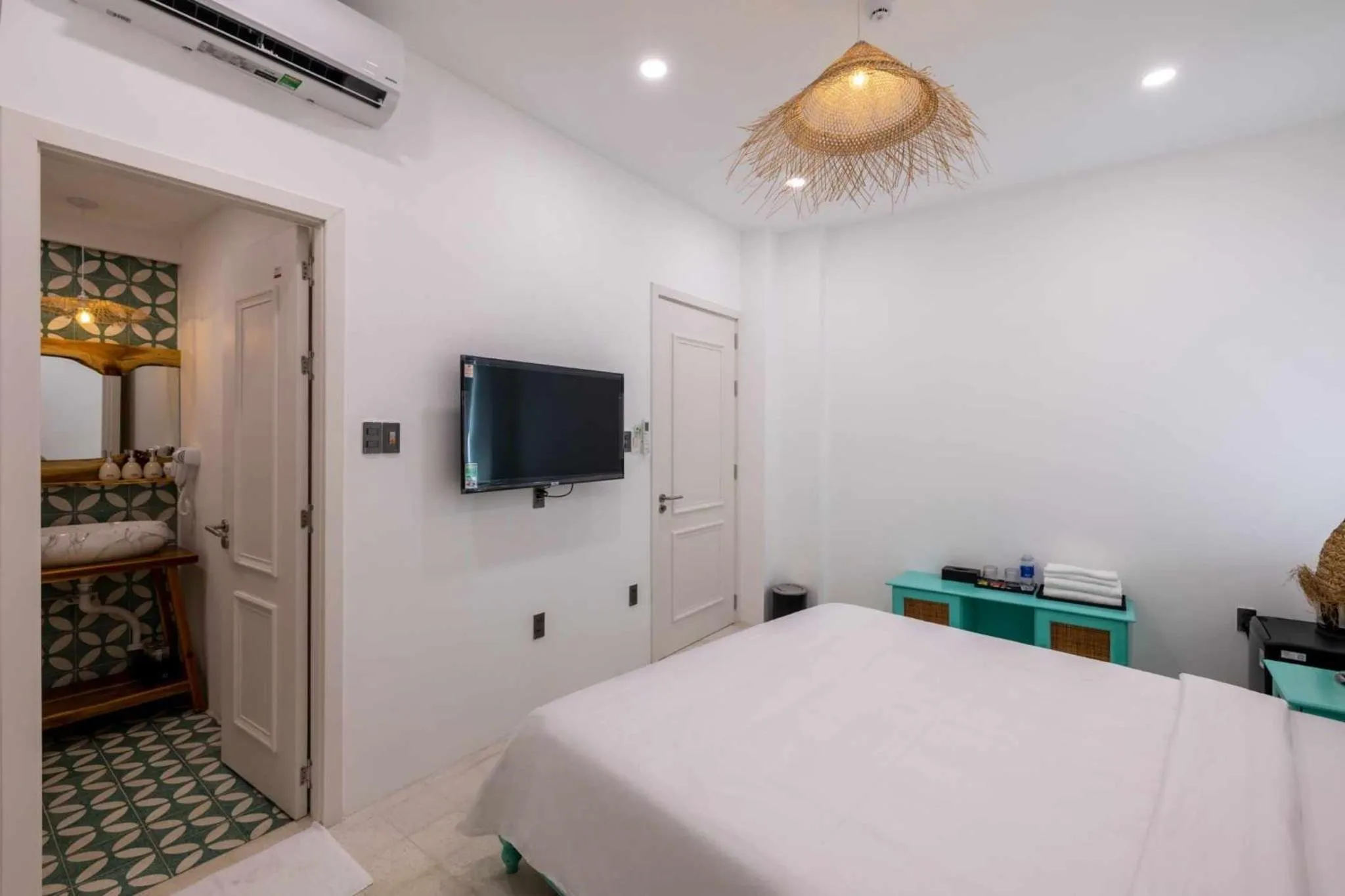 Bed in Pisces Hotel Hue