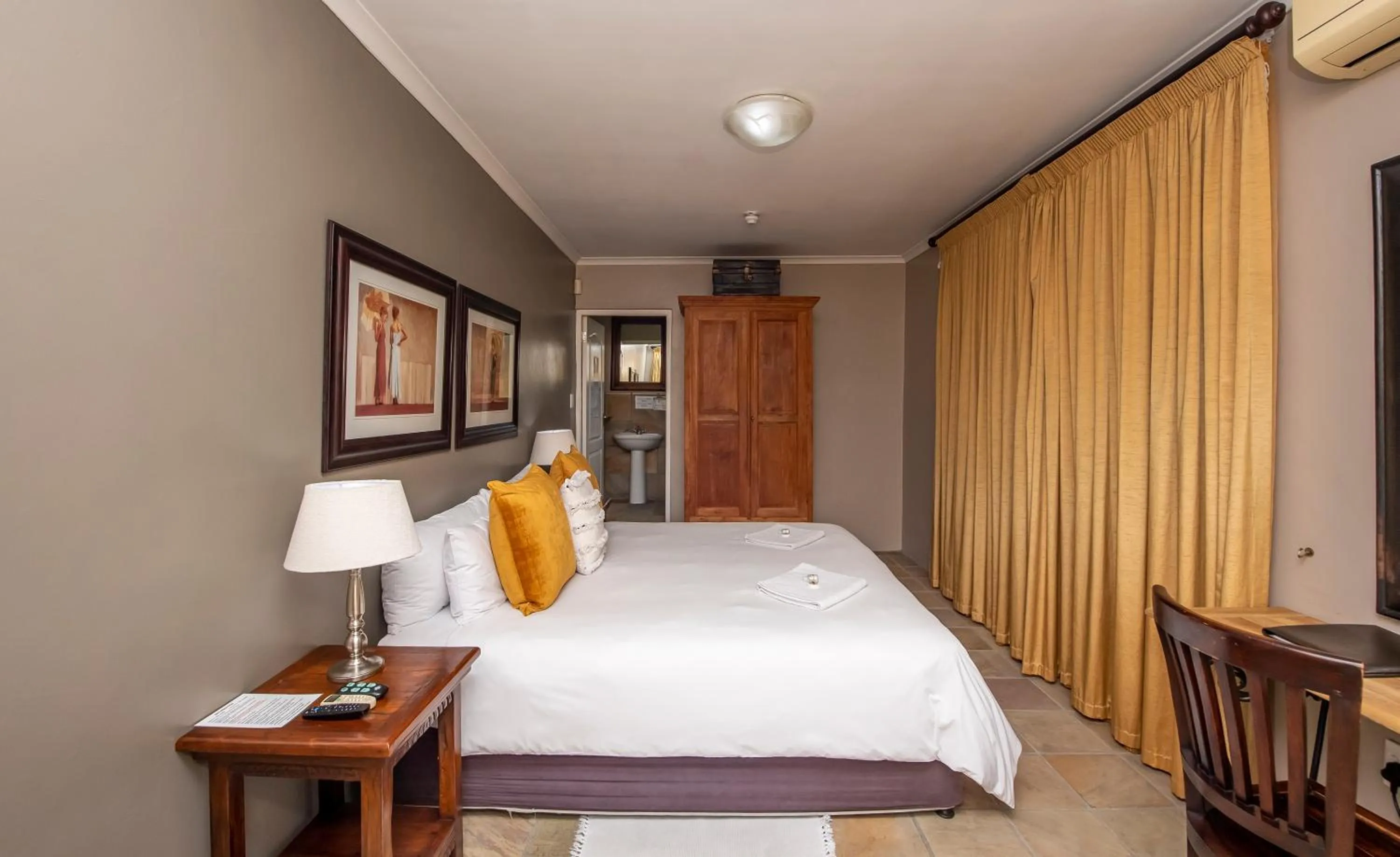 Bedroom, Bed in Excellent Guest House