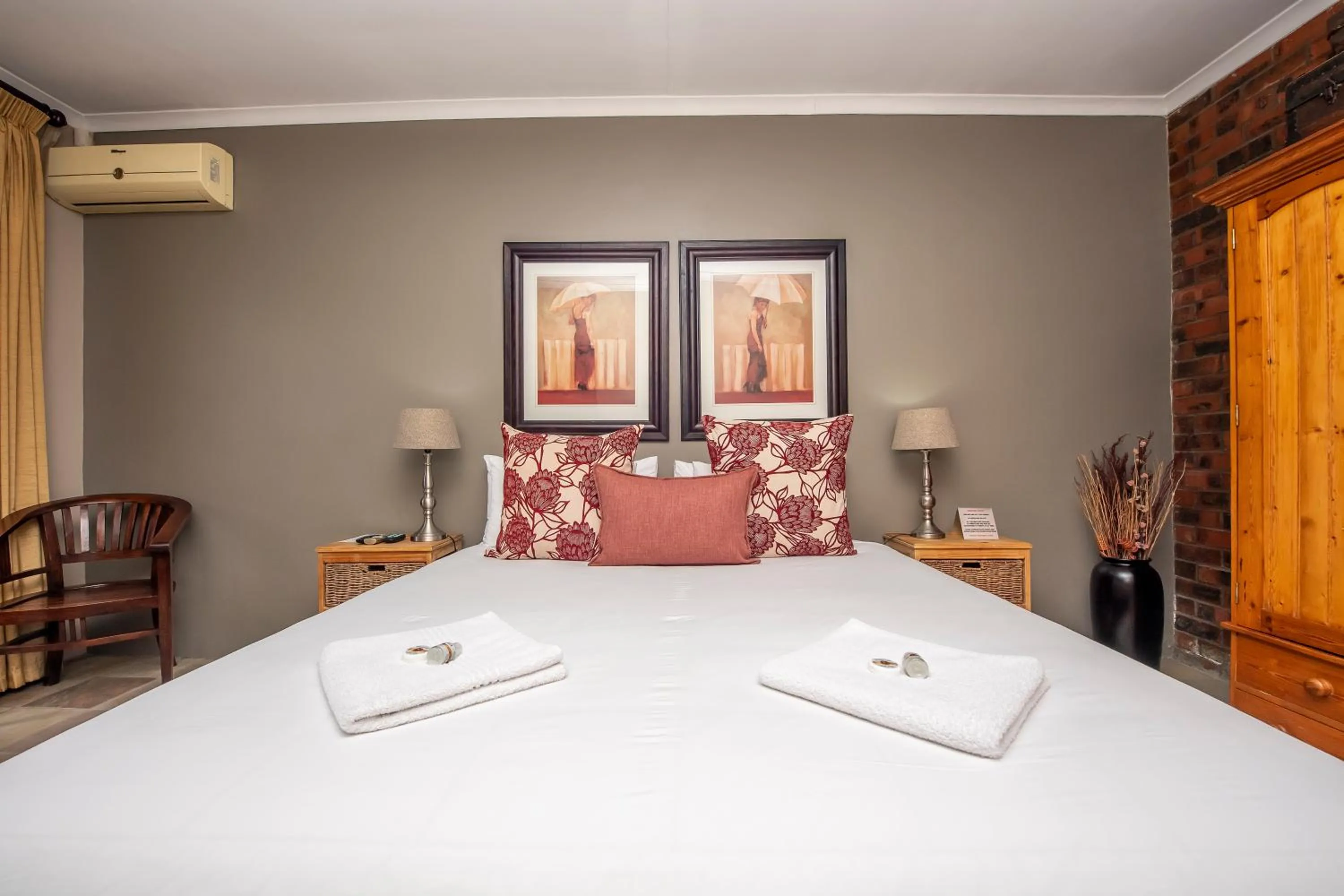 Bedroom, Bed in Excellent Guest House