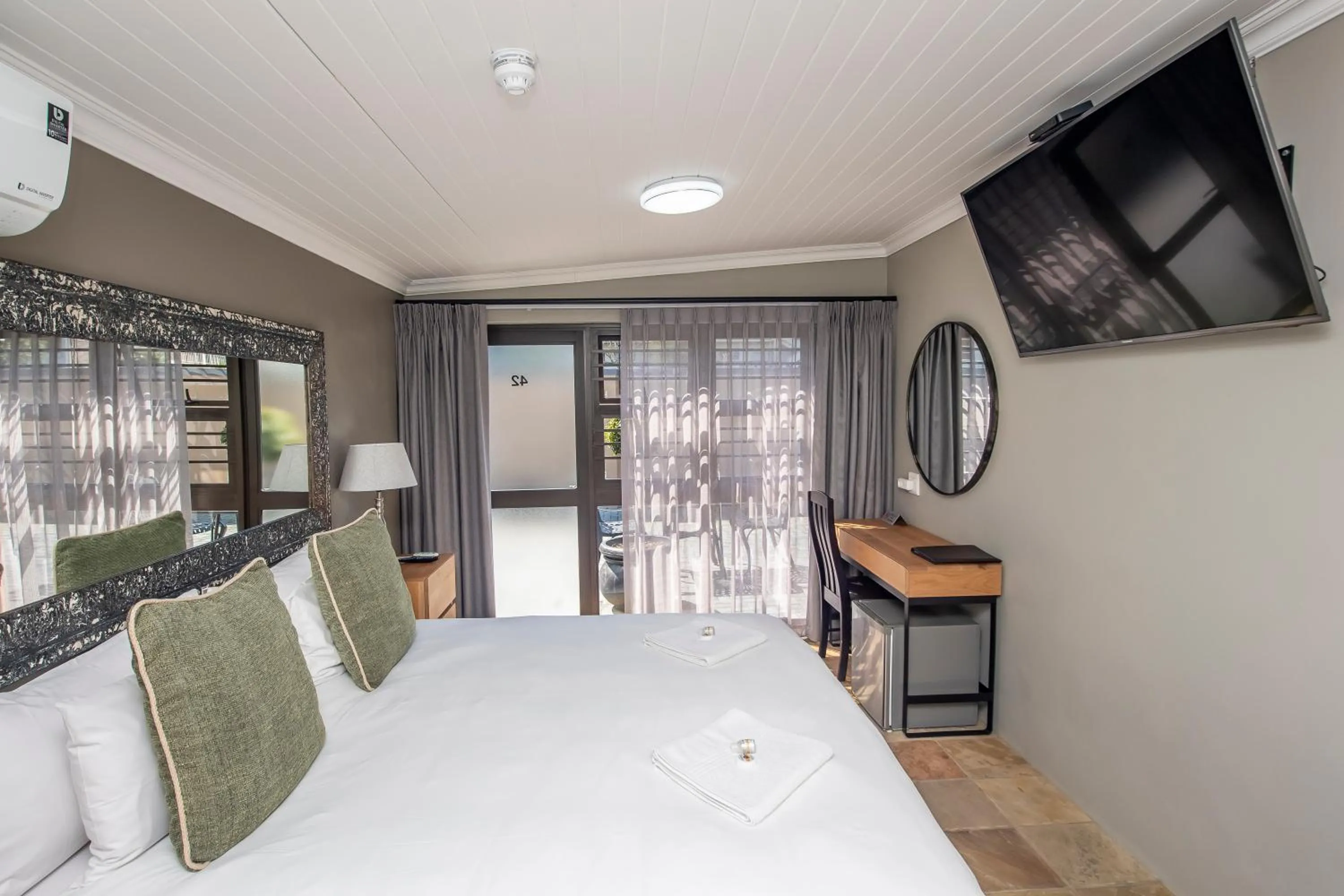 Bedroom, Bed in Excellent Guest House