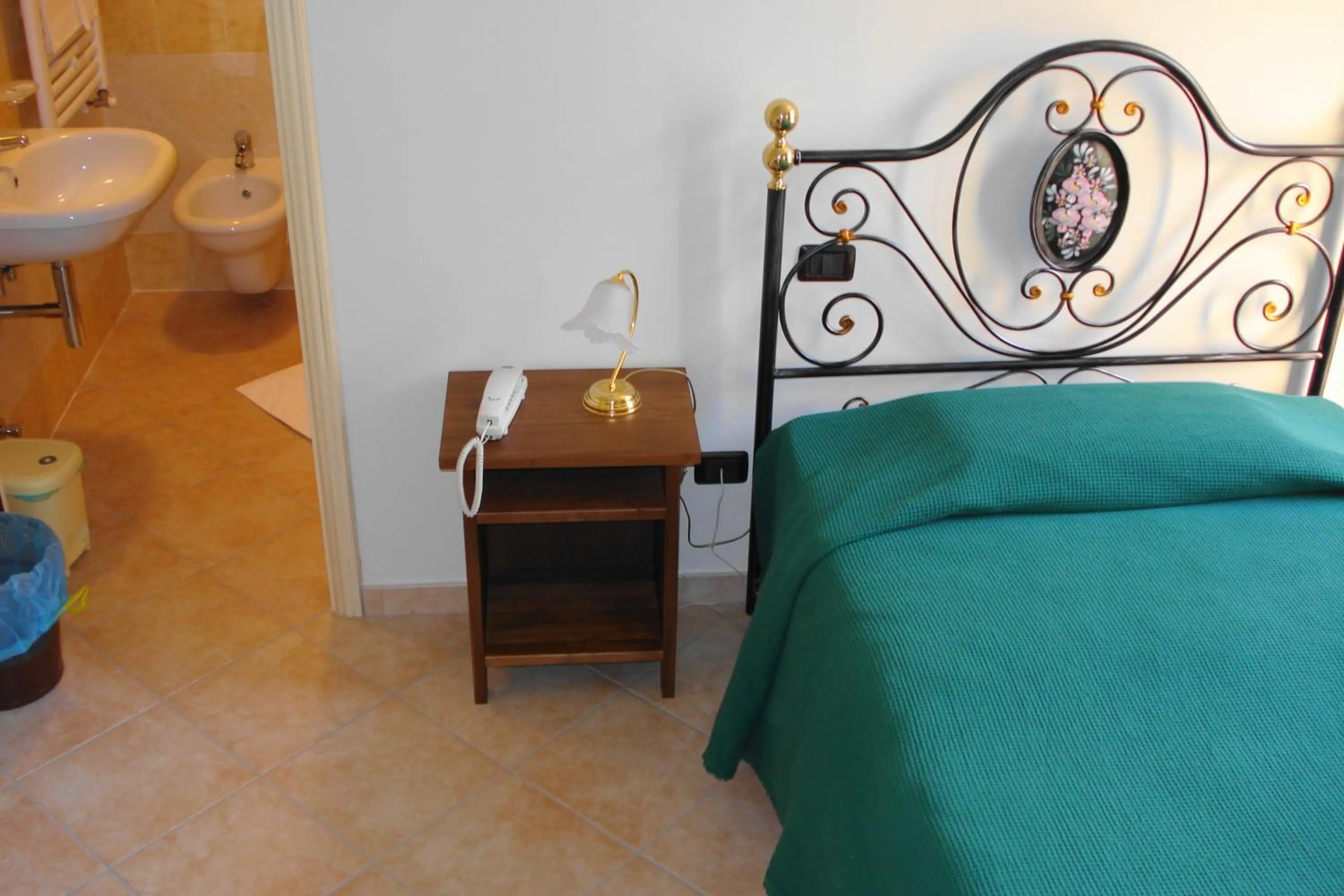 Bed in Albergo La Casa Nel Bosco