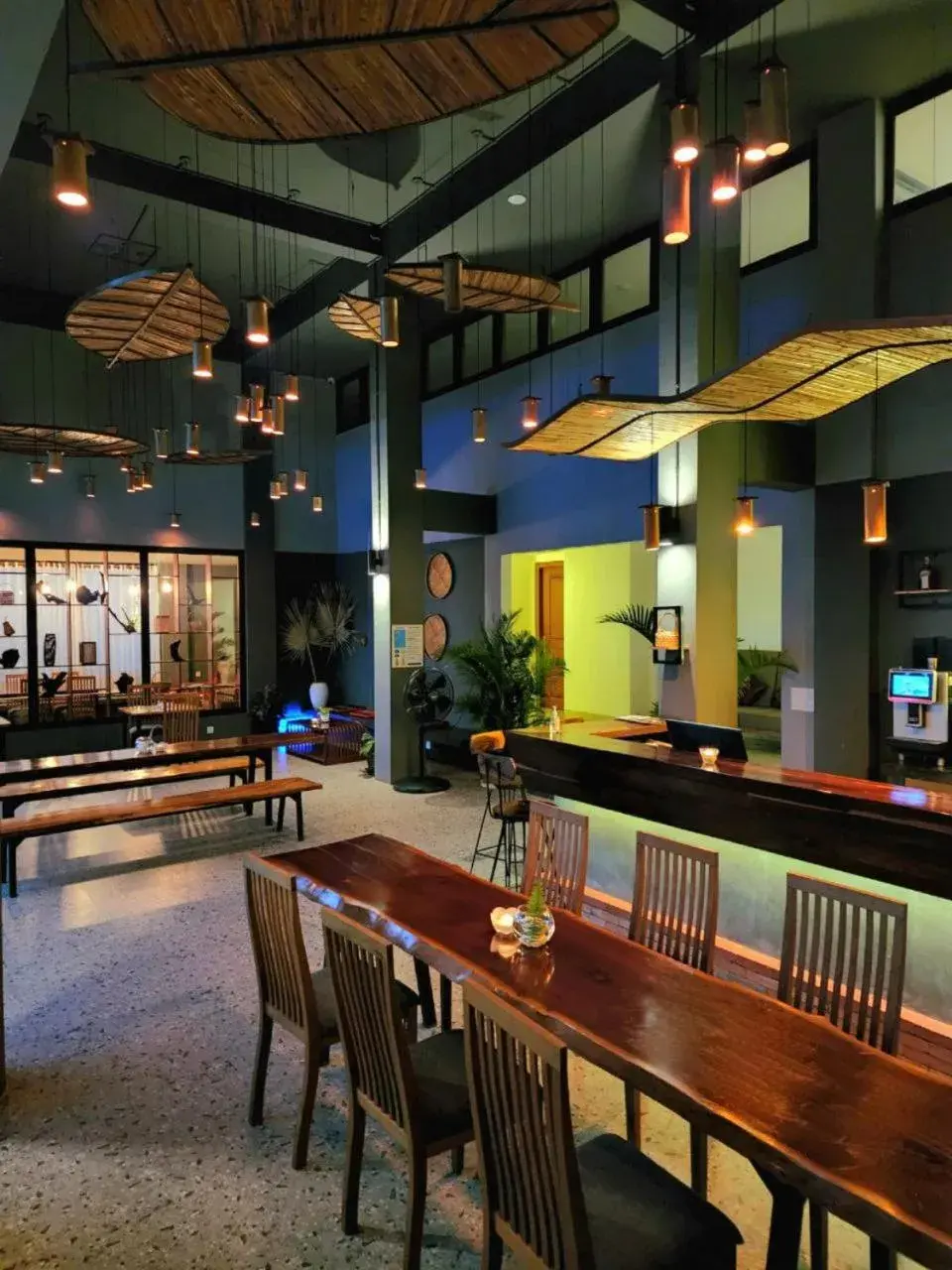 Restaurant/places to eat in DACO Hotel Restaurant/places to eat in DACO Hotel