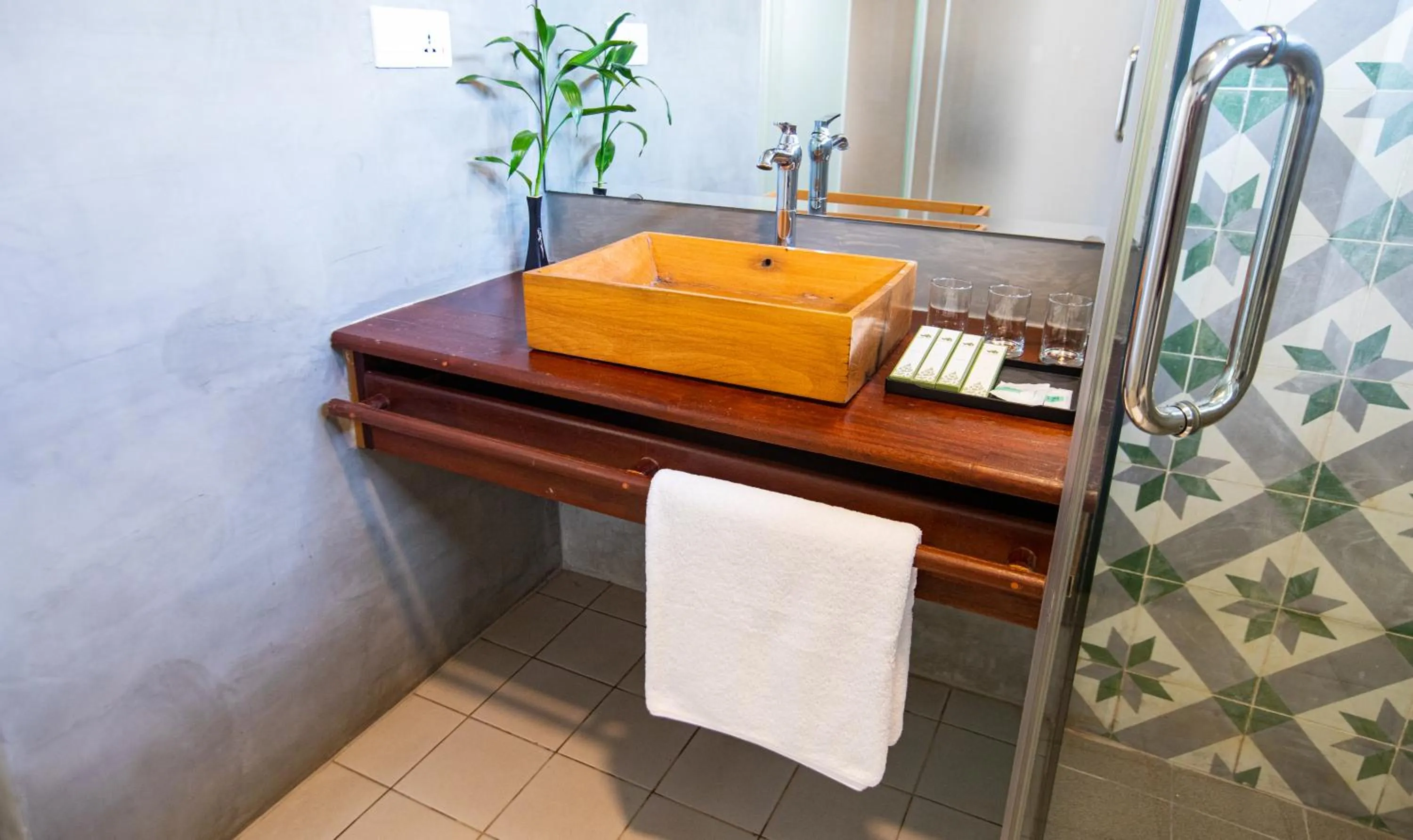 Bathroom in DACO Hotel