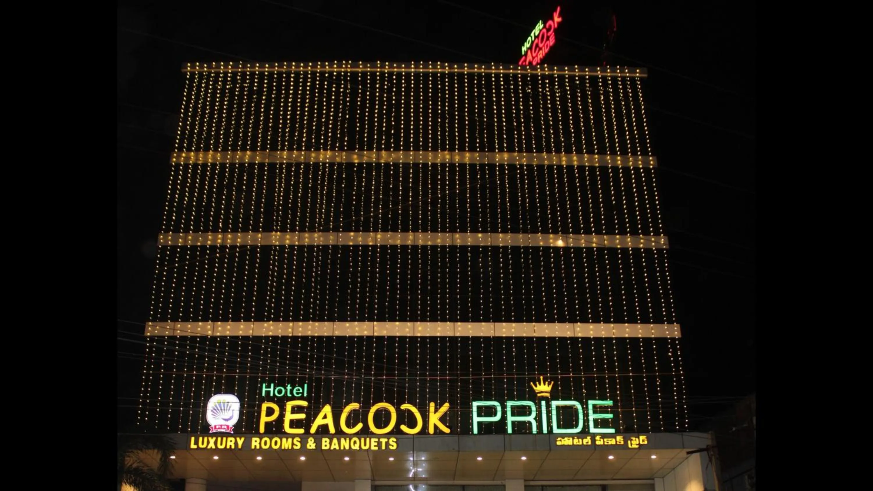 Street view in Hotel Peacock Pride