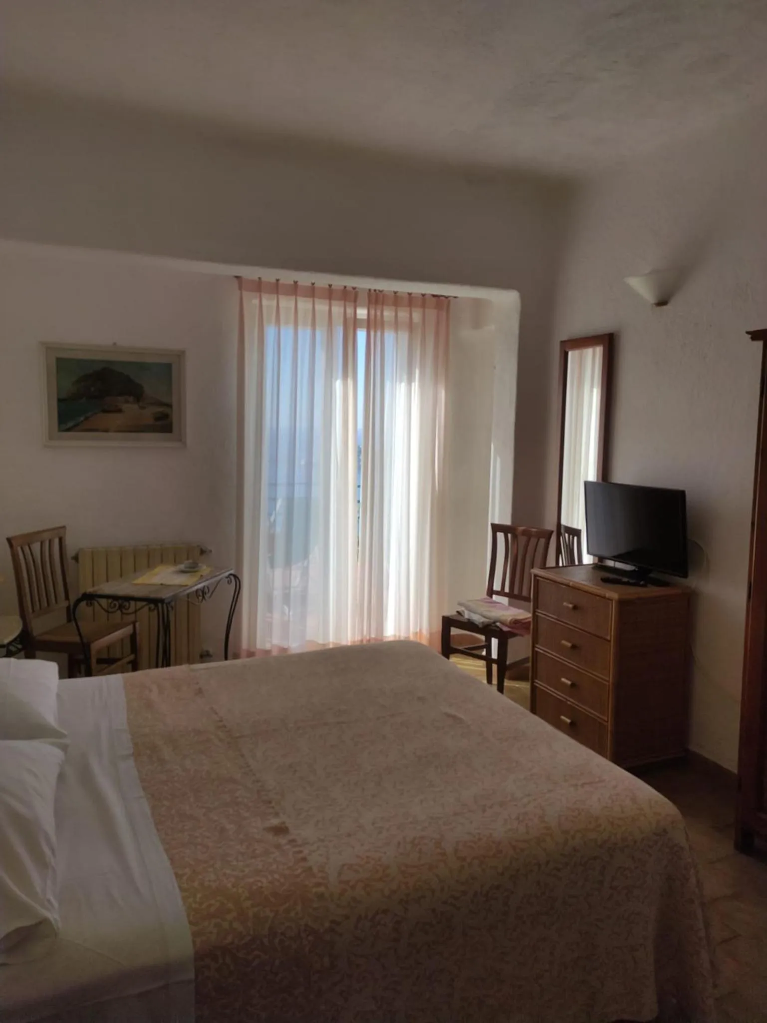 View (from property/room), Bed in Hotel Villa al Mare