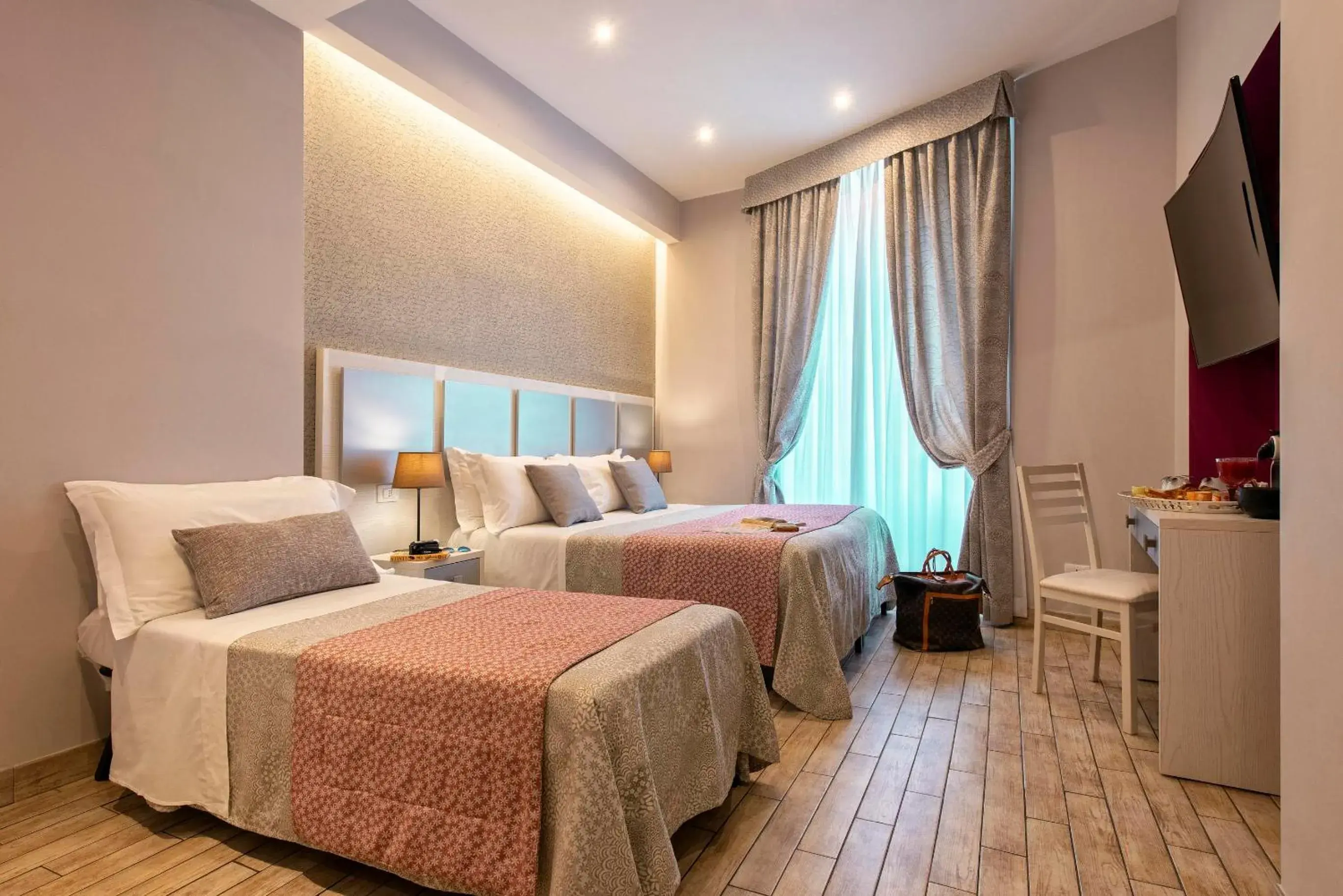 Triple Room in Five Rooms Rome Guesthouse Triple Room in Five Rooms Rome Guesthouse