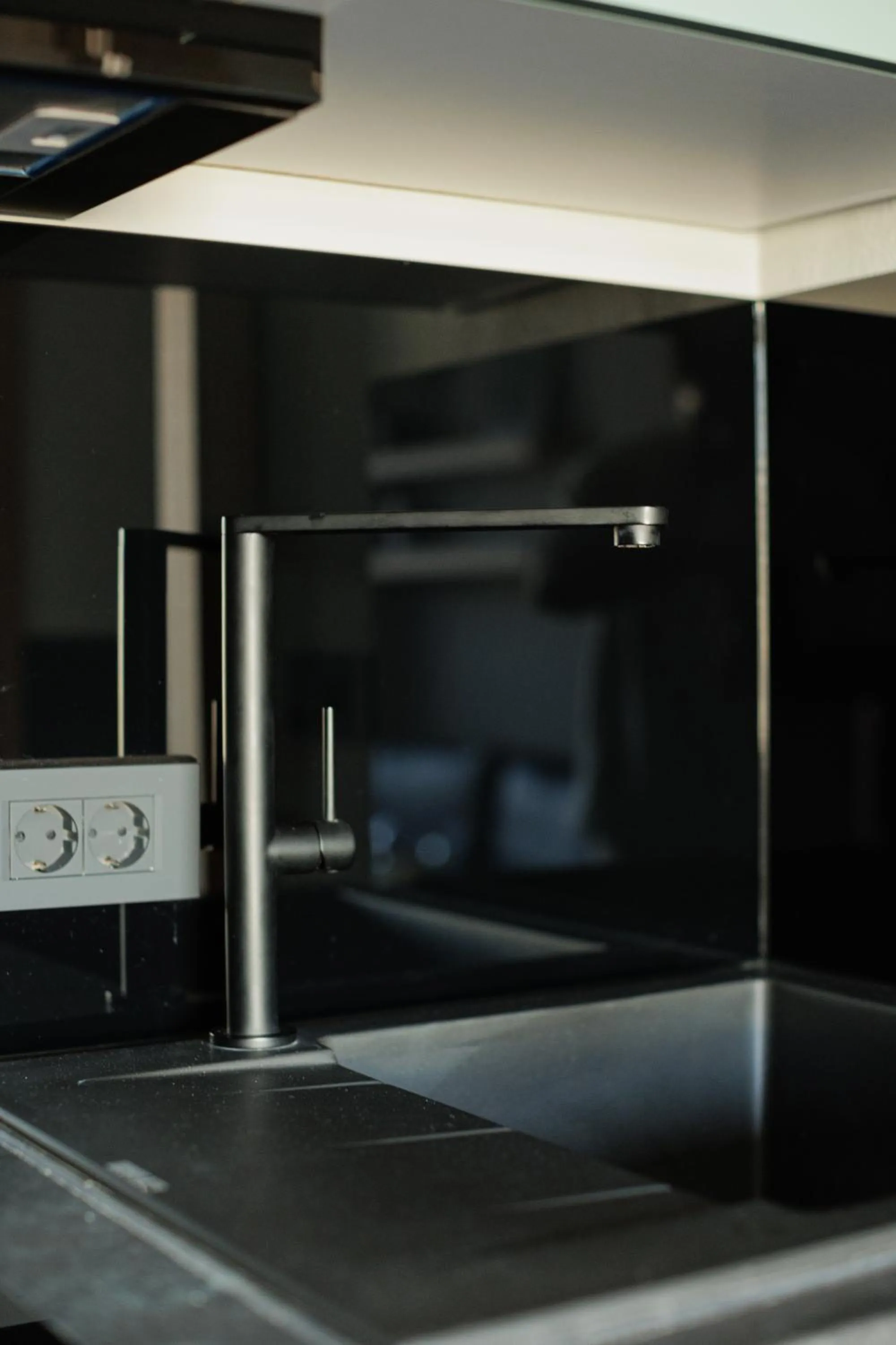 kitchen in THE URBANIST •inner city residences•