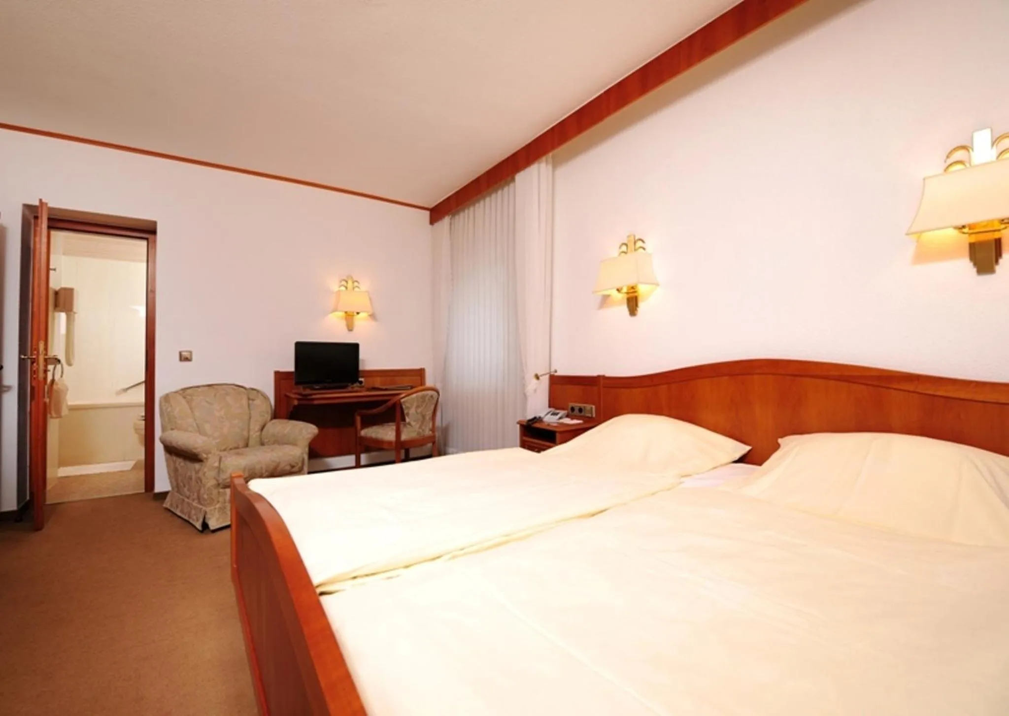 Bed in Hotel Alte Post Garni