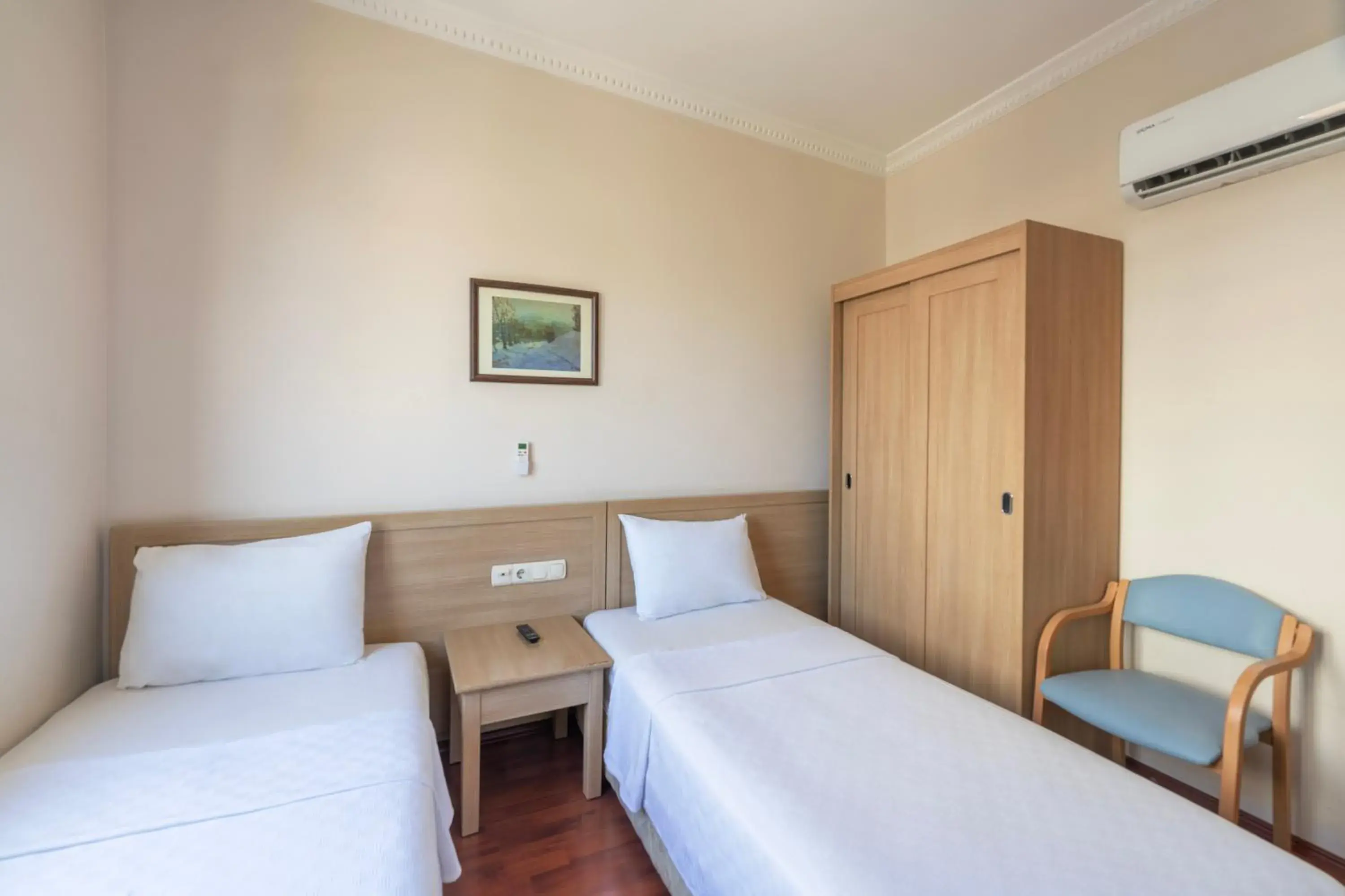 Photo of the whole room, Bed in Şehir Hotel Photo of the whole room, Bed in Şehir Hotel