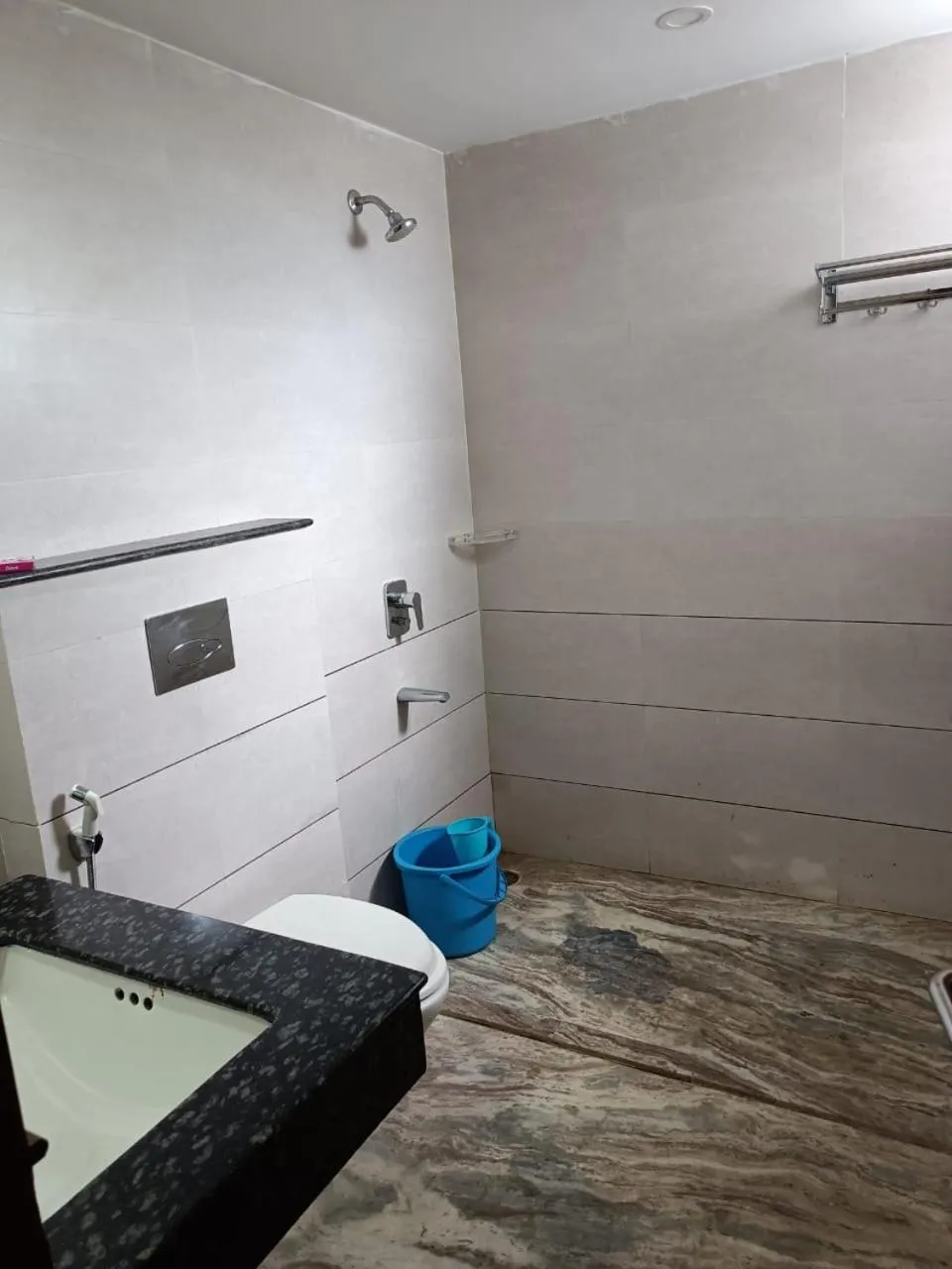 Bathroom in Hotel Autumn Crocus