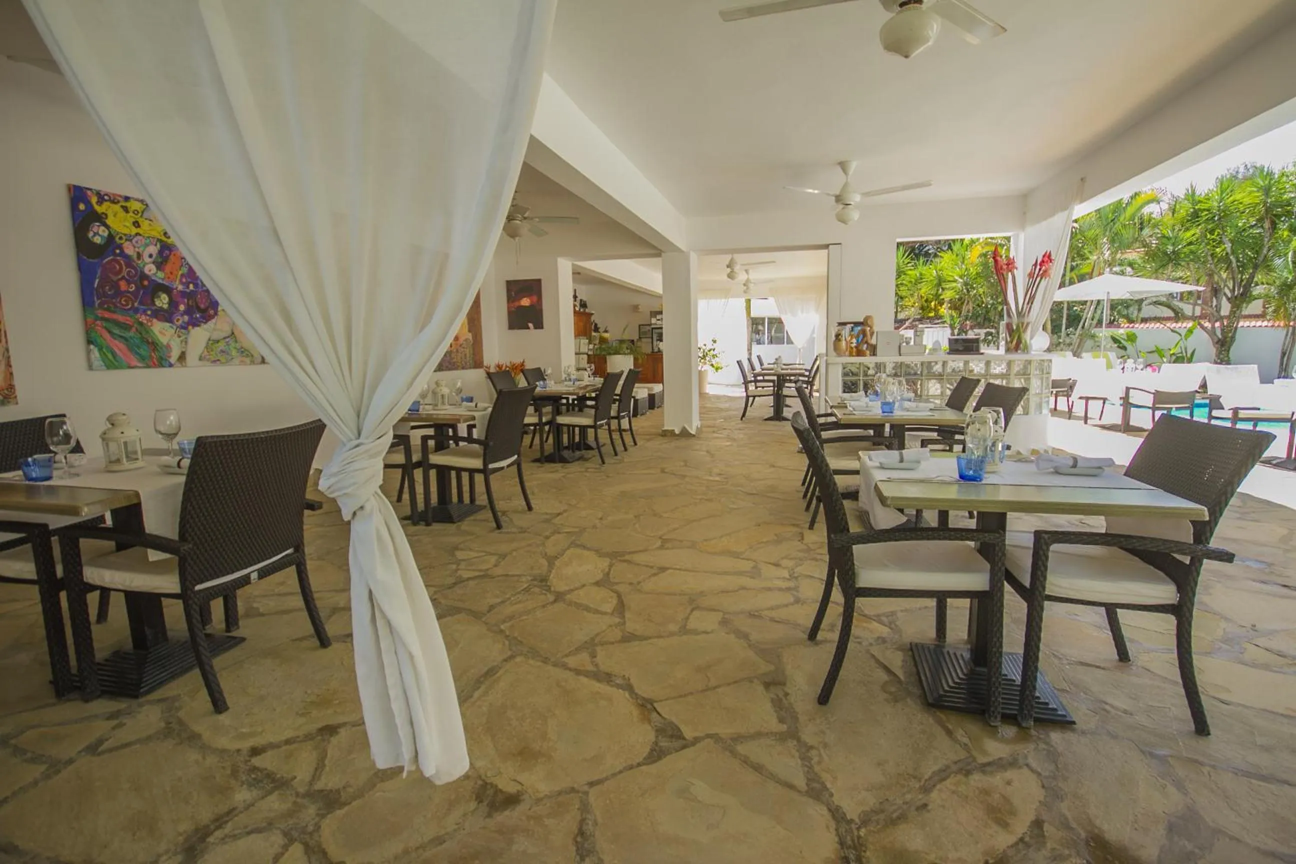 Restaurant/places to eat in Casa Veintiuno