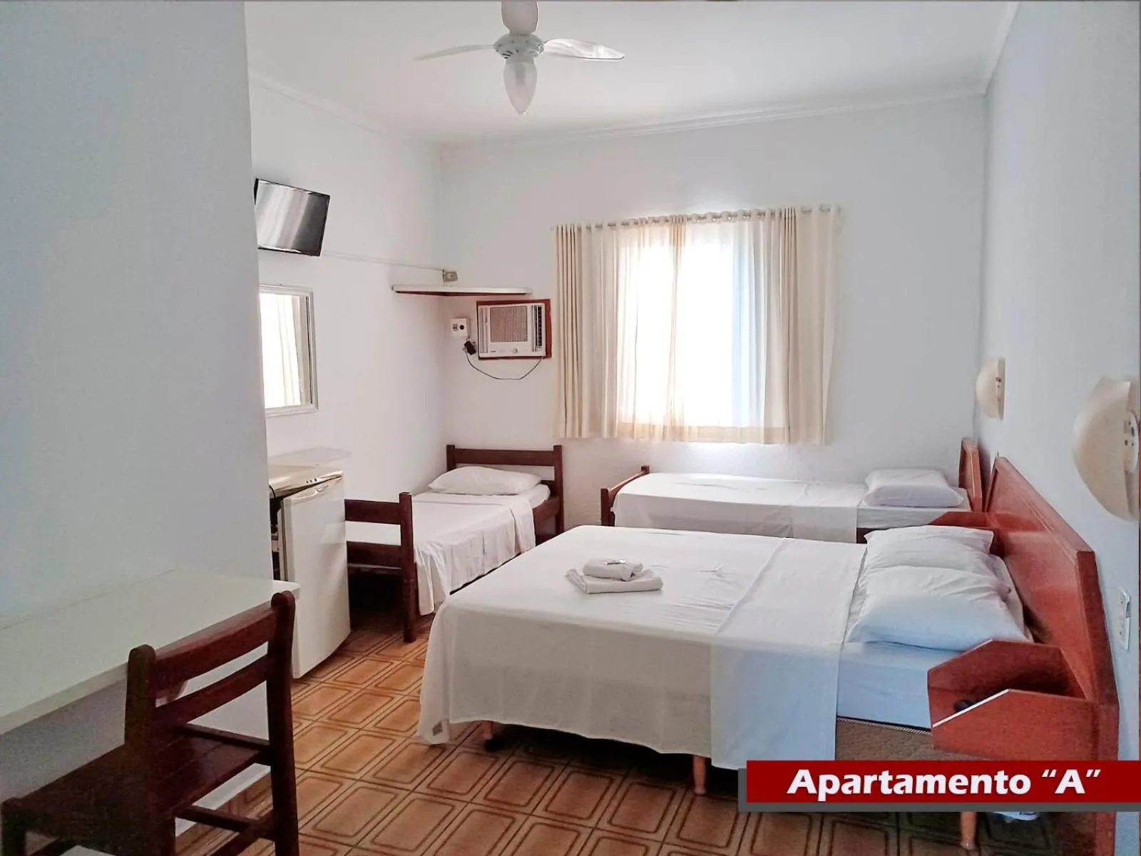 Photo of the whole room, Bed in Rial Hotel