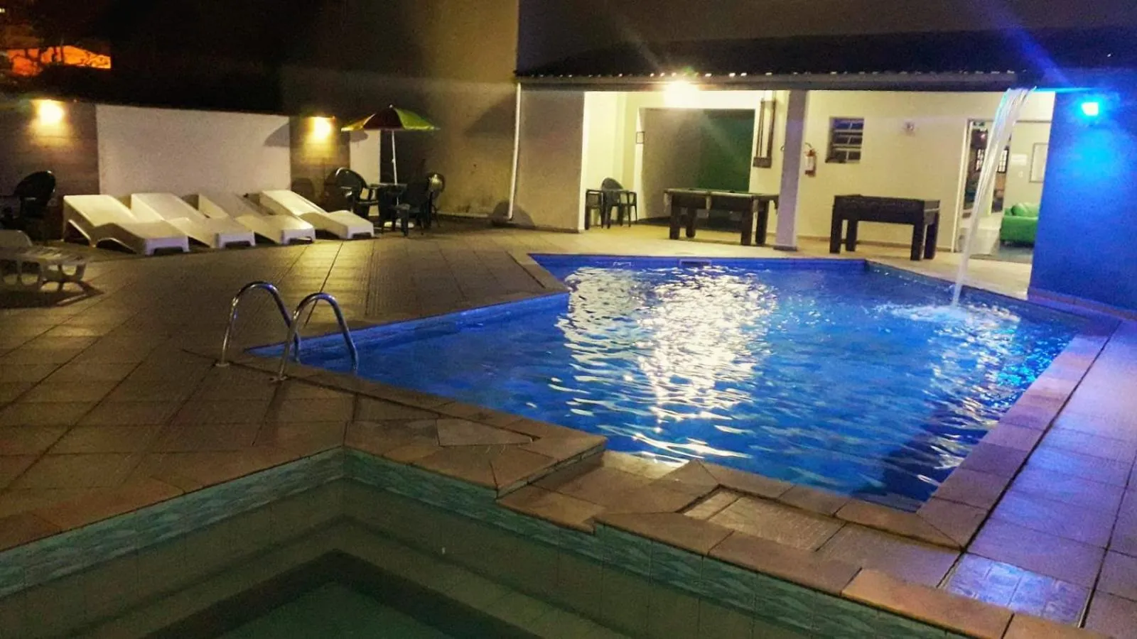 Swimming pool in Rial Hotel