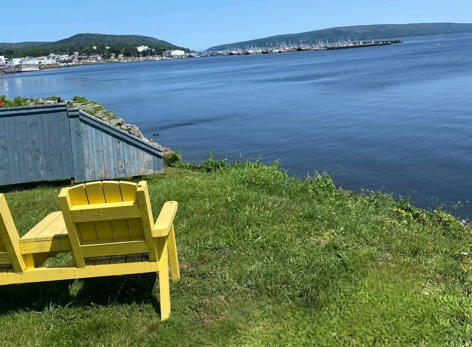 Seating area in Seawinds Motel & Cottages