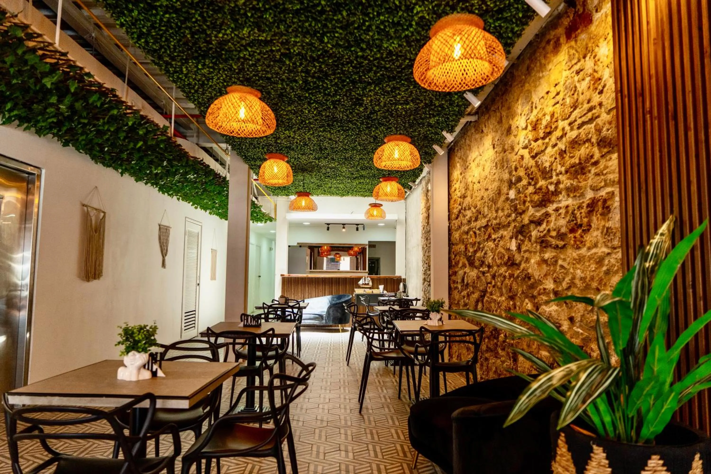 Restaurant/places to eat in Hotel Baluarte Boutique Panama