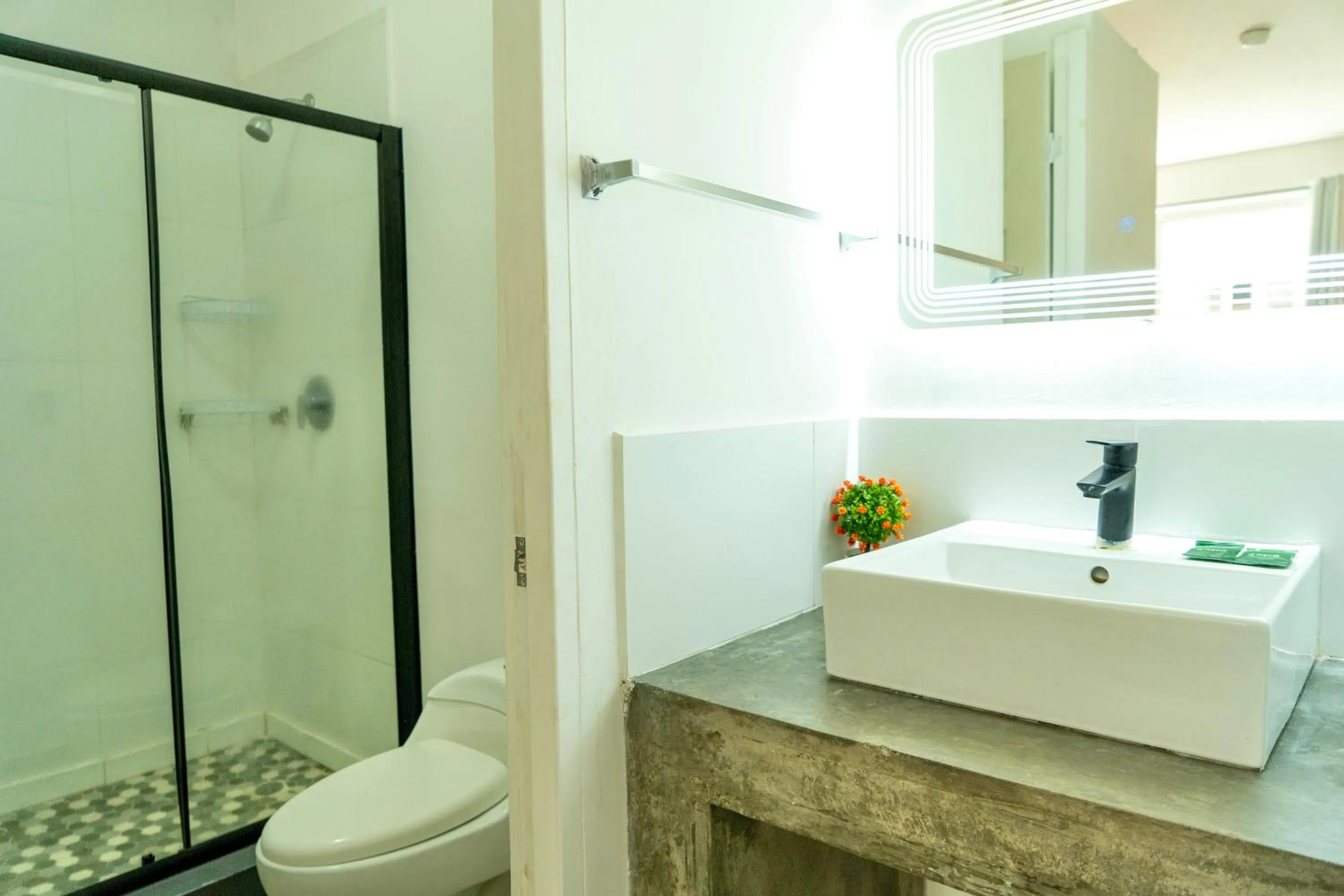 Shower in Hotel Baluarte Boutique Panama