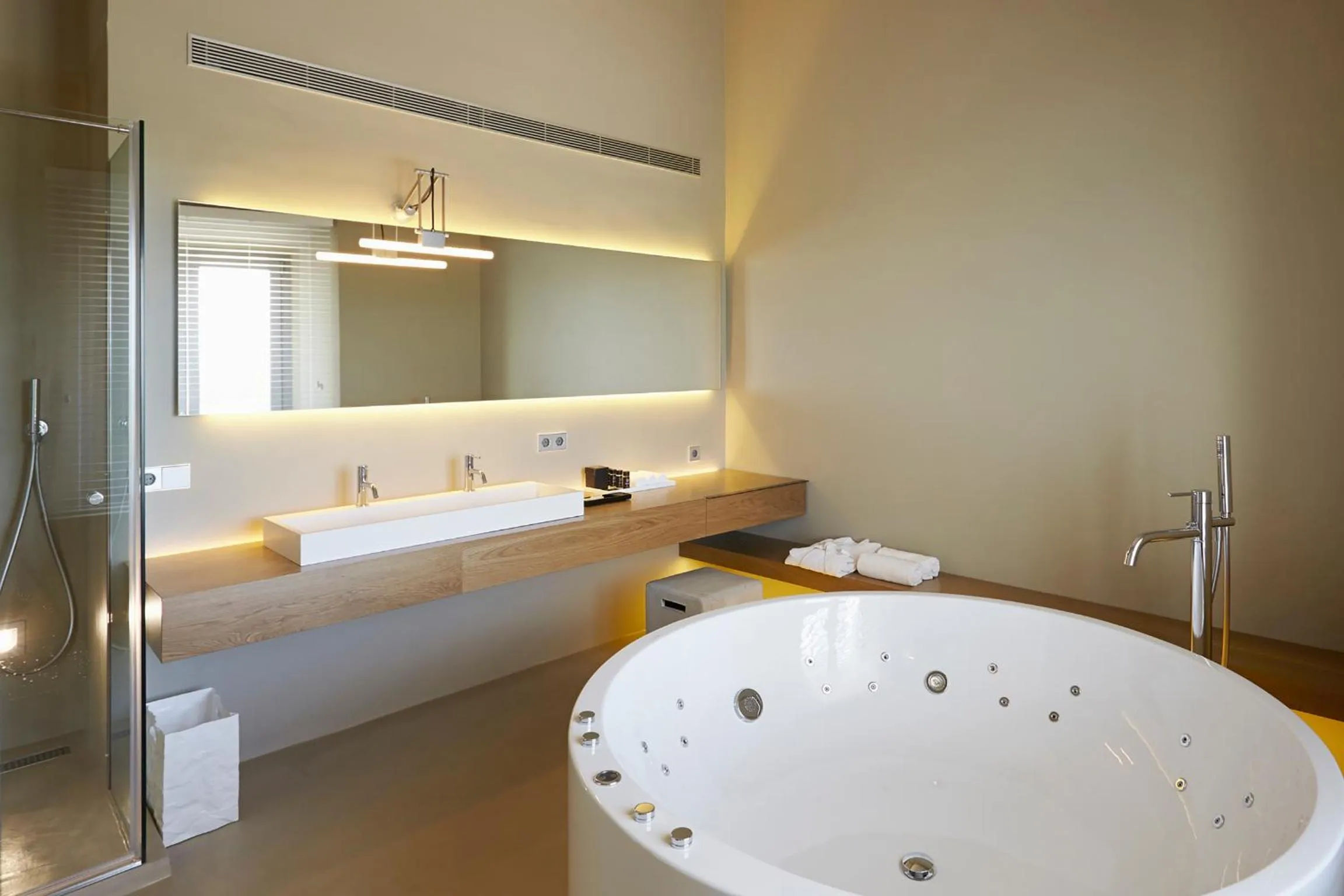 Bathroom in Hotel Mas Lazuli by Fimedhotels