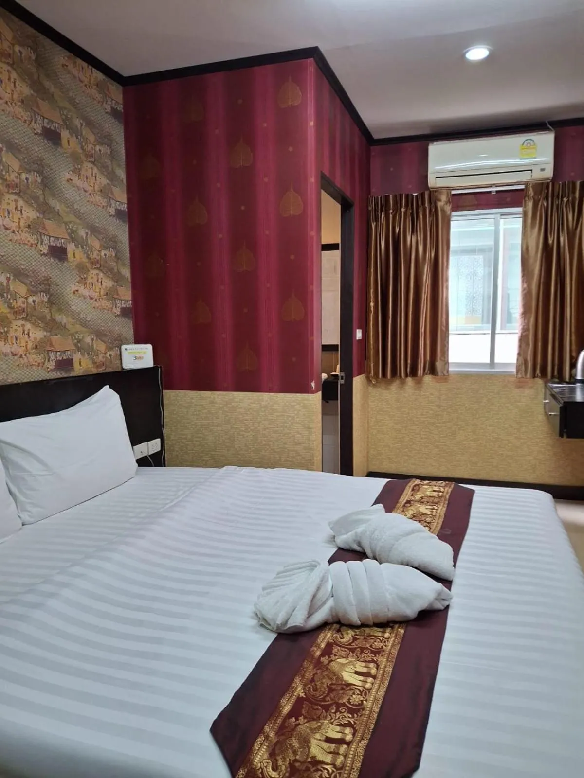 Bed in Sereneburi Patong Residence