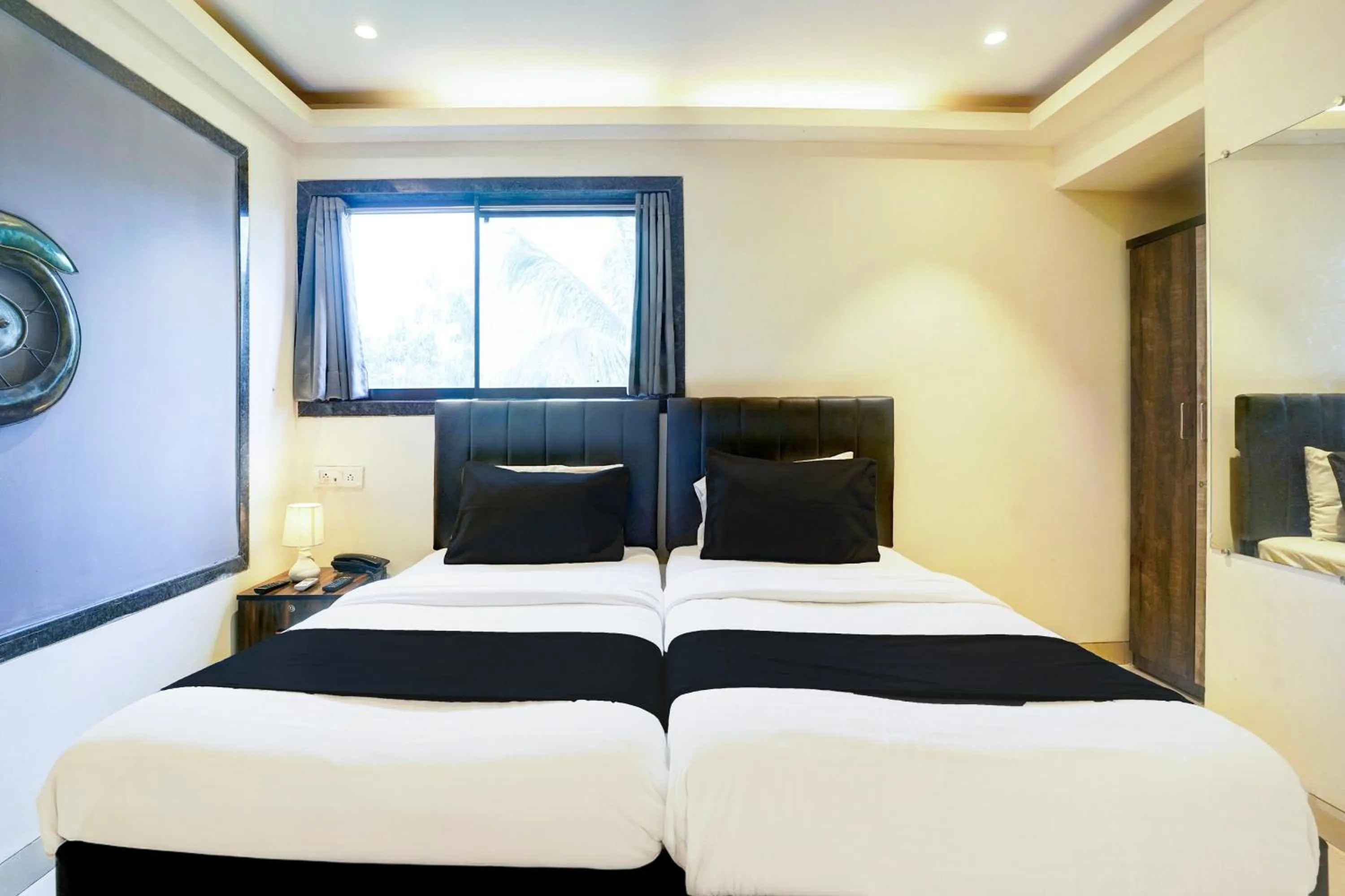 Bedroom, Bed in Super Hotel O Seawoods Near Palm Beach Road Formerly Sai Roop