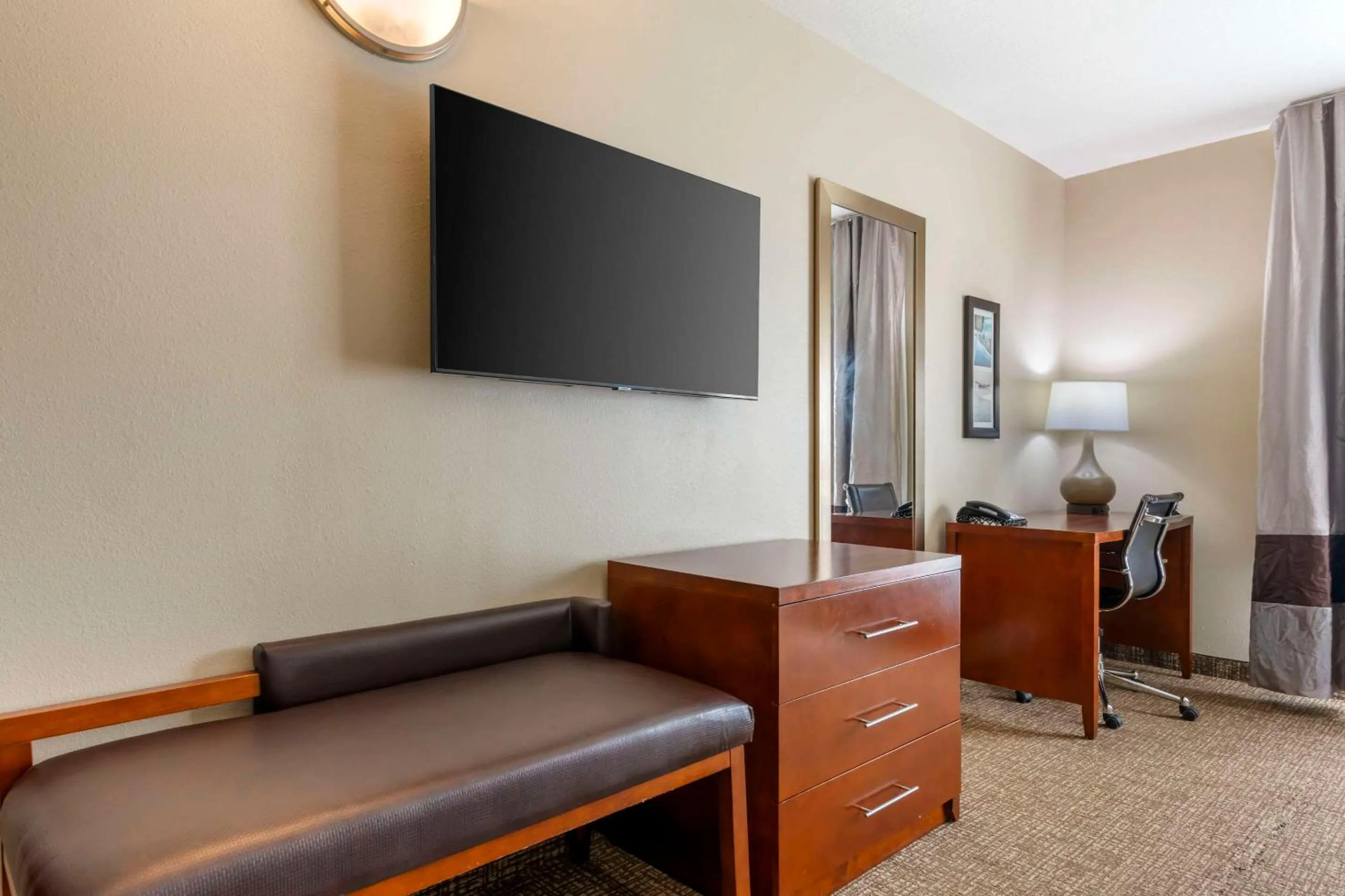 Bedroom in Comfort Inn & Suites Tavares North