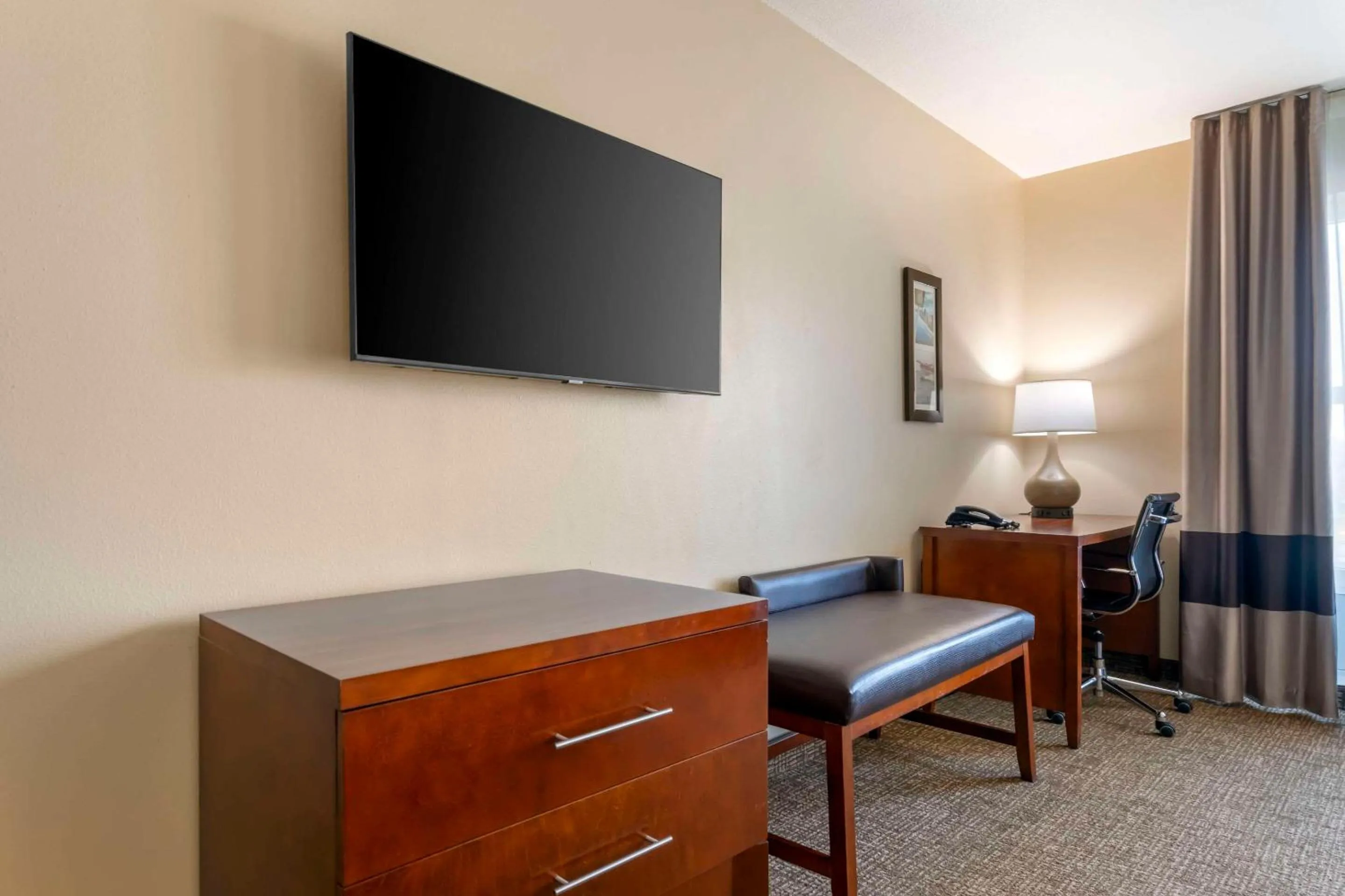 Bedroom in Comfort Inn & Suites Tavares North