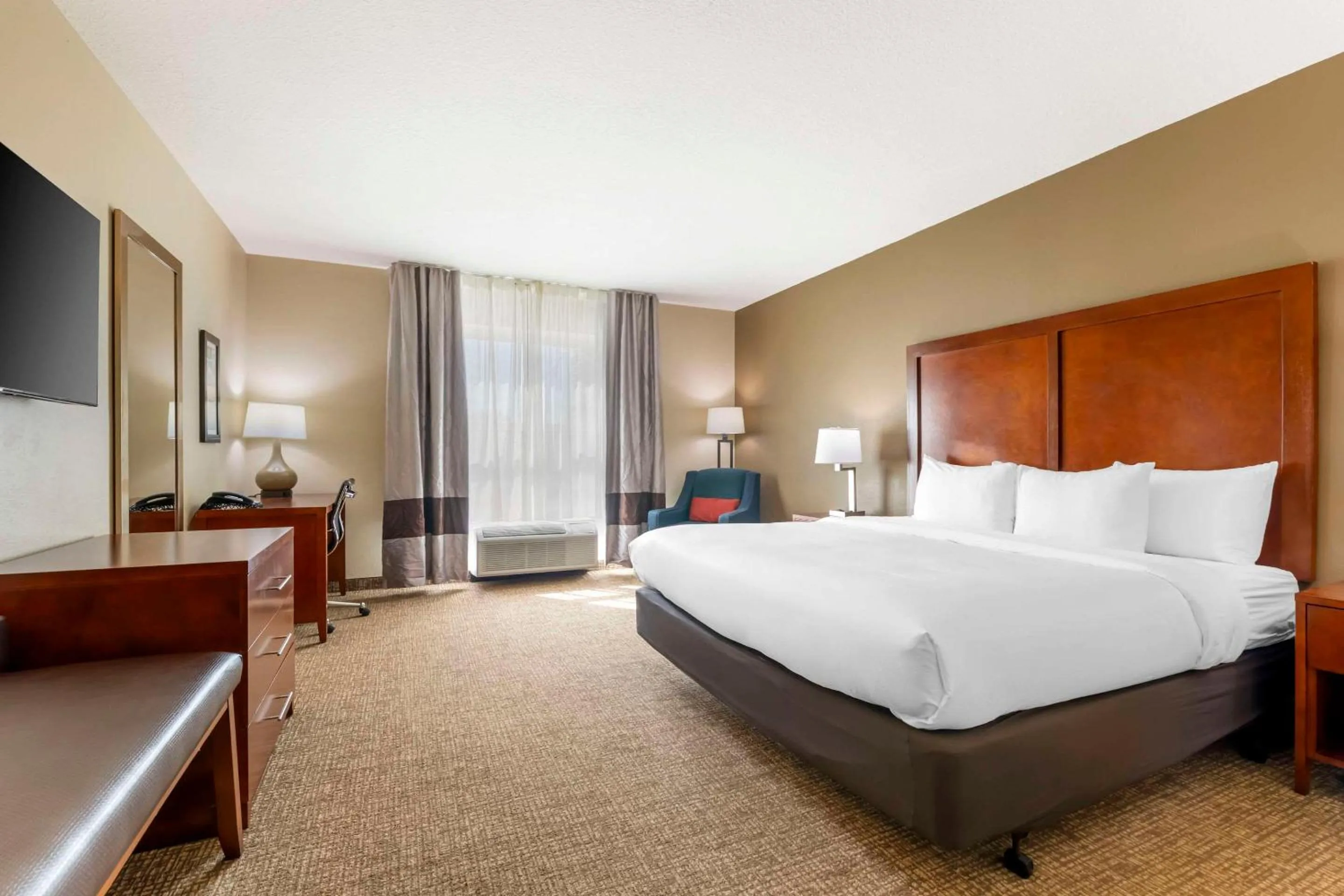 Bedroom, Bed in Comfort Inn & Suites Tavares North