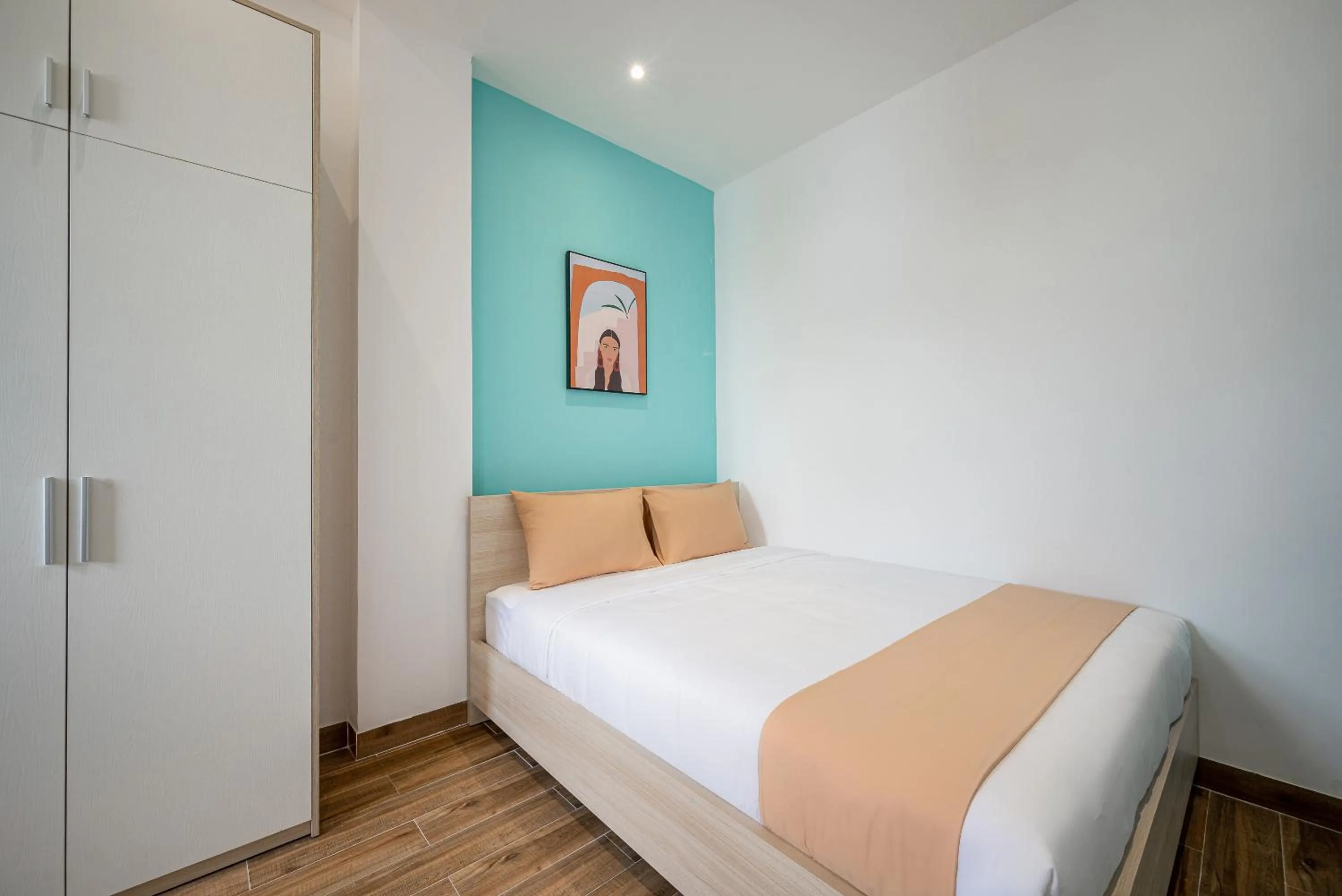 Bed in DreamHome - Sunset