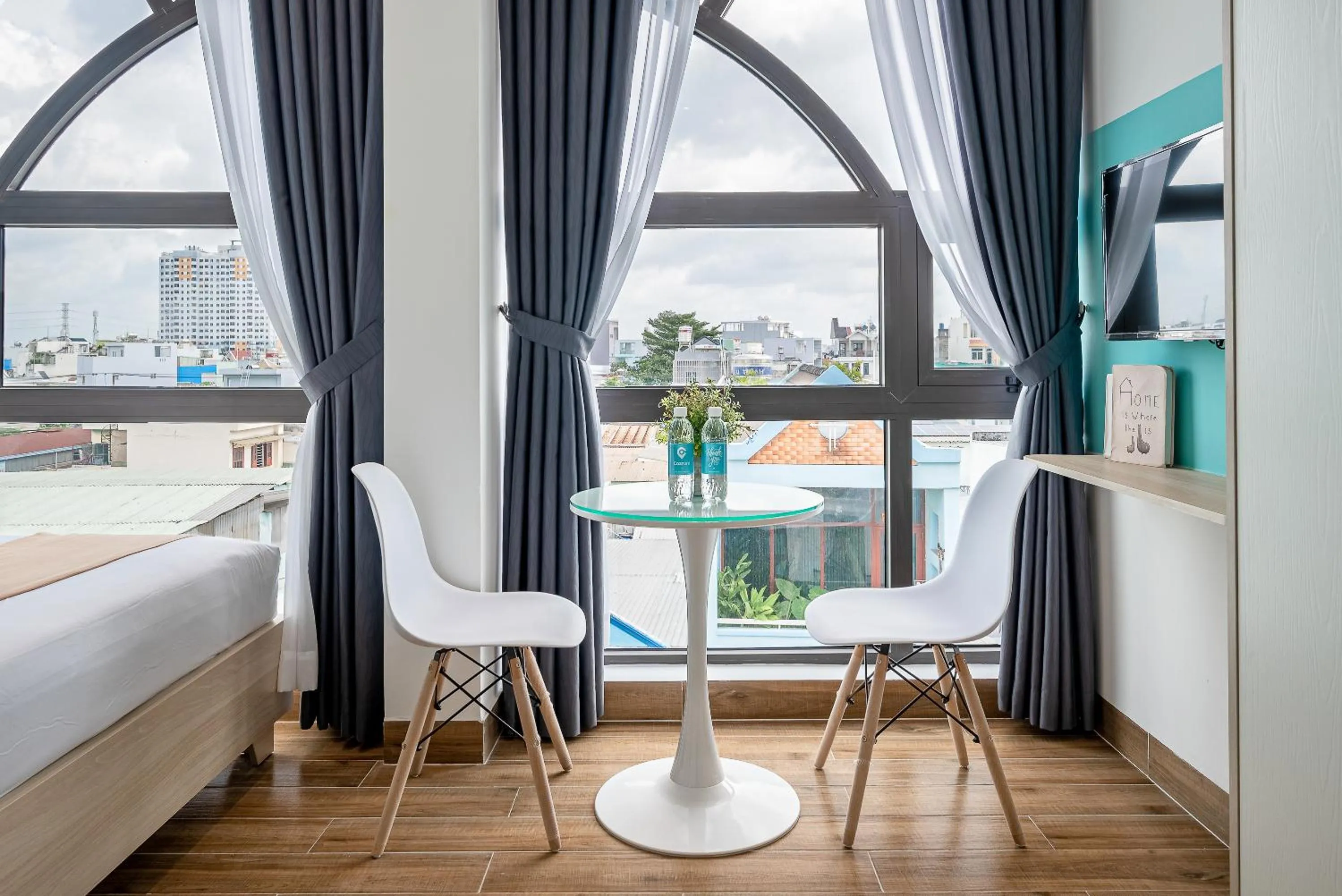 View (from property/room), Bed in DreamHome - Sunset