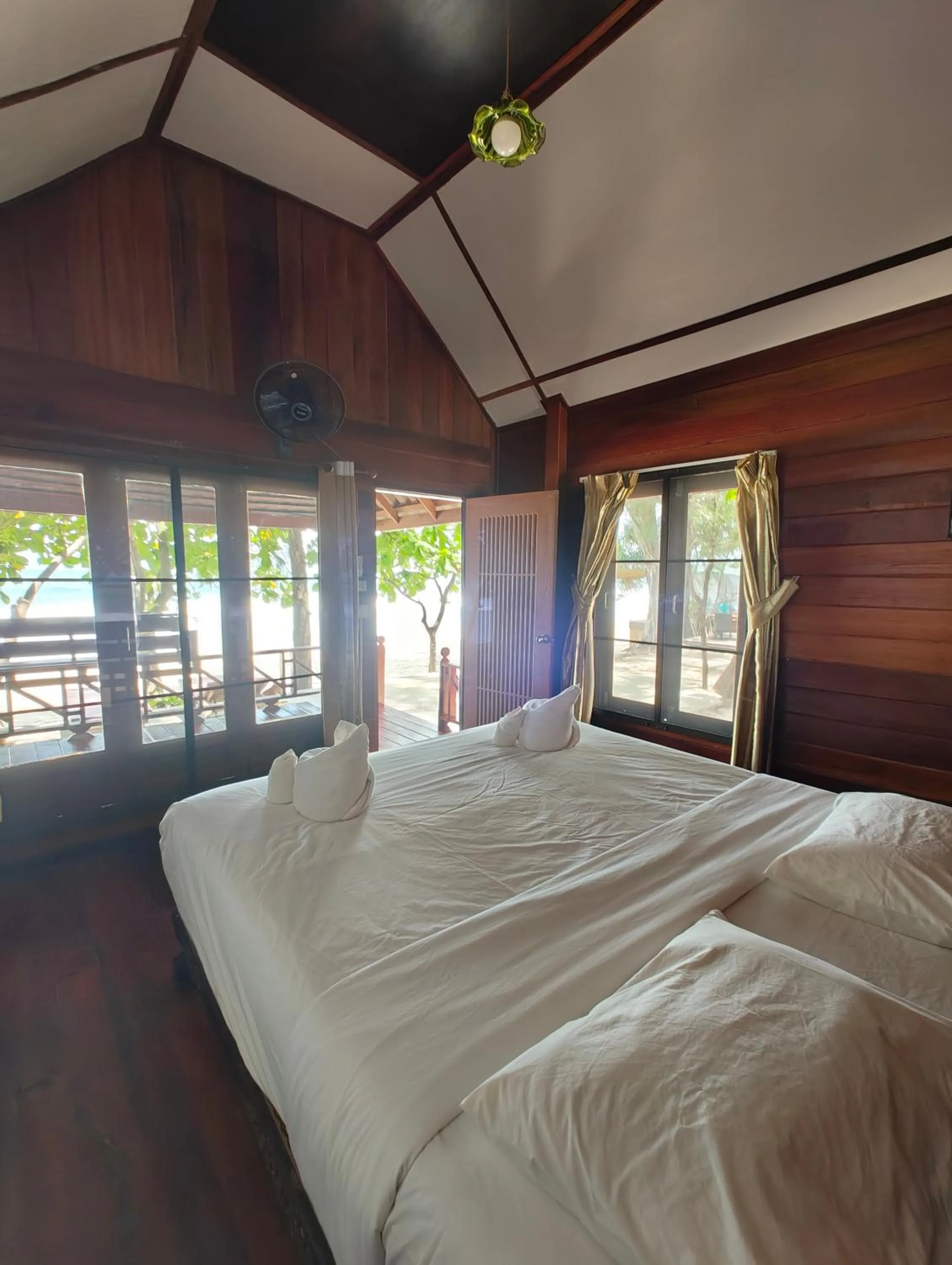 Bed in Ziggy Stardust