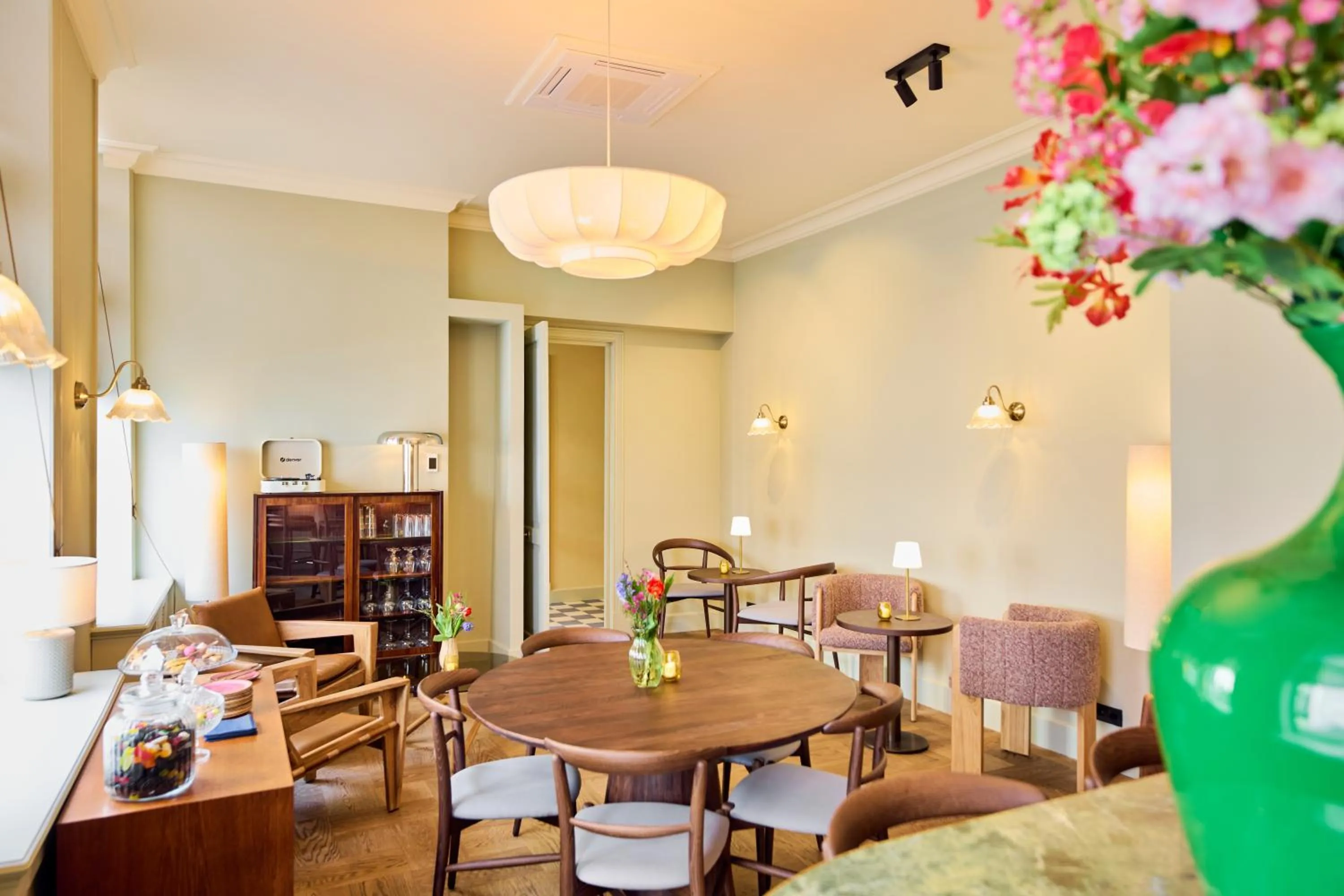 Lobby or reception in ARQ Paleis Hotel