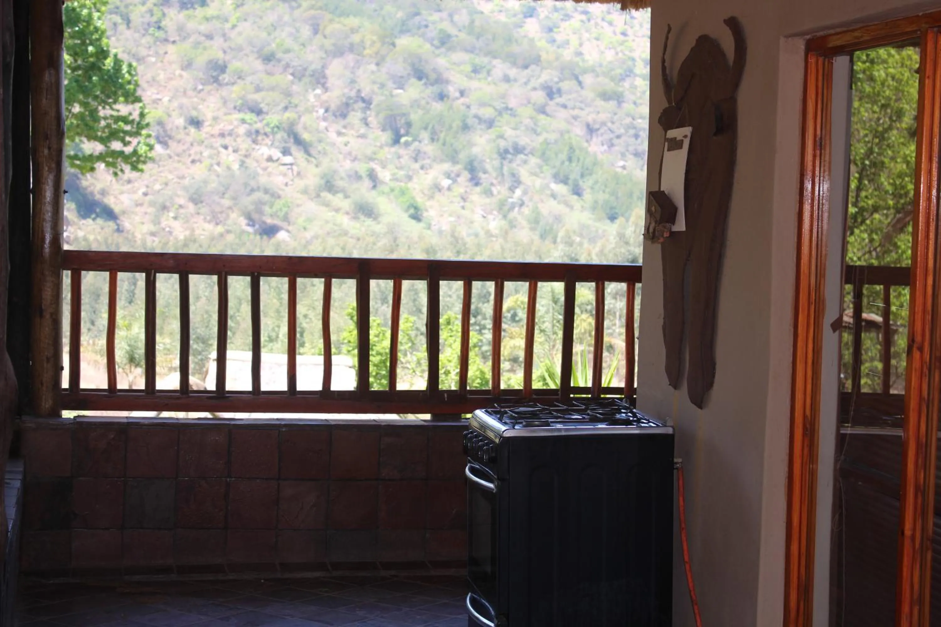 Emahlathini Guest Farm