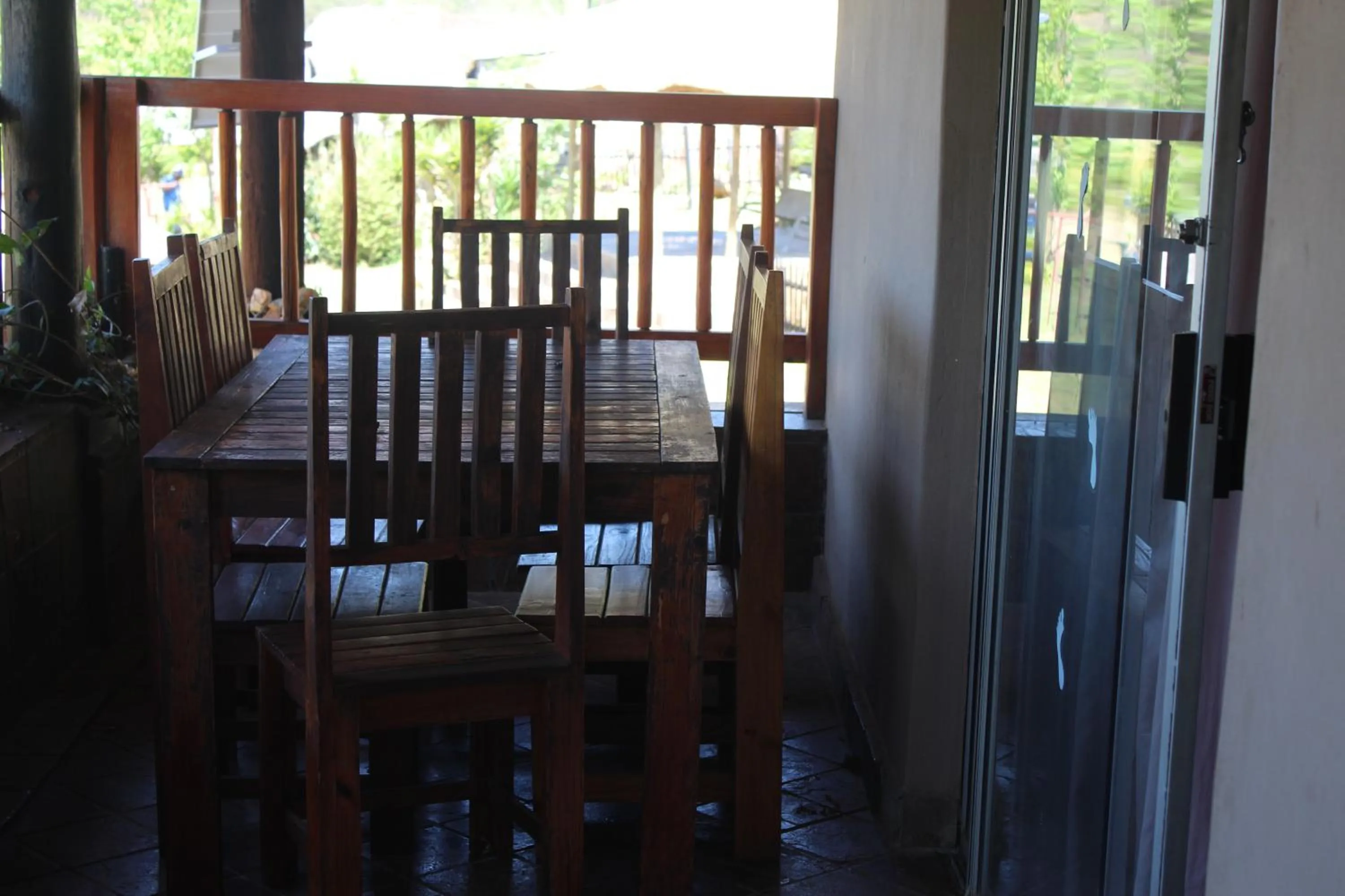 Emahlathini Guest Farm