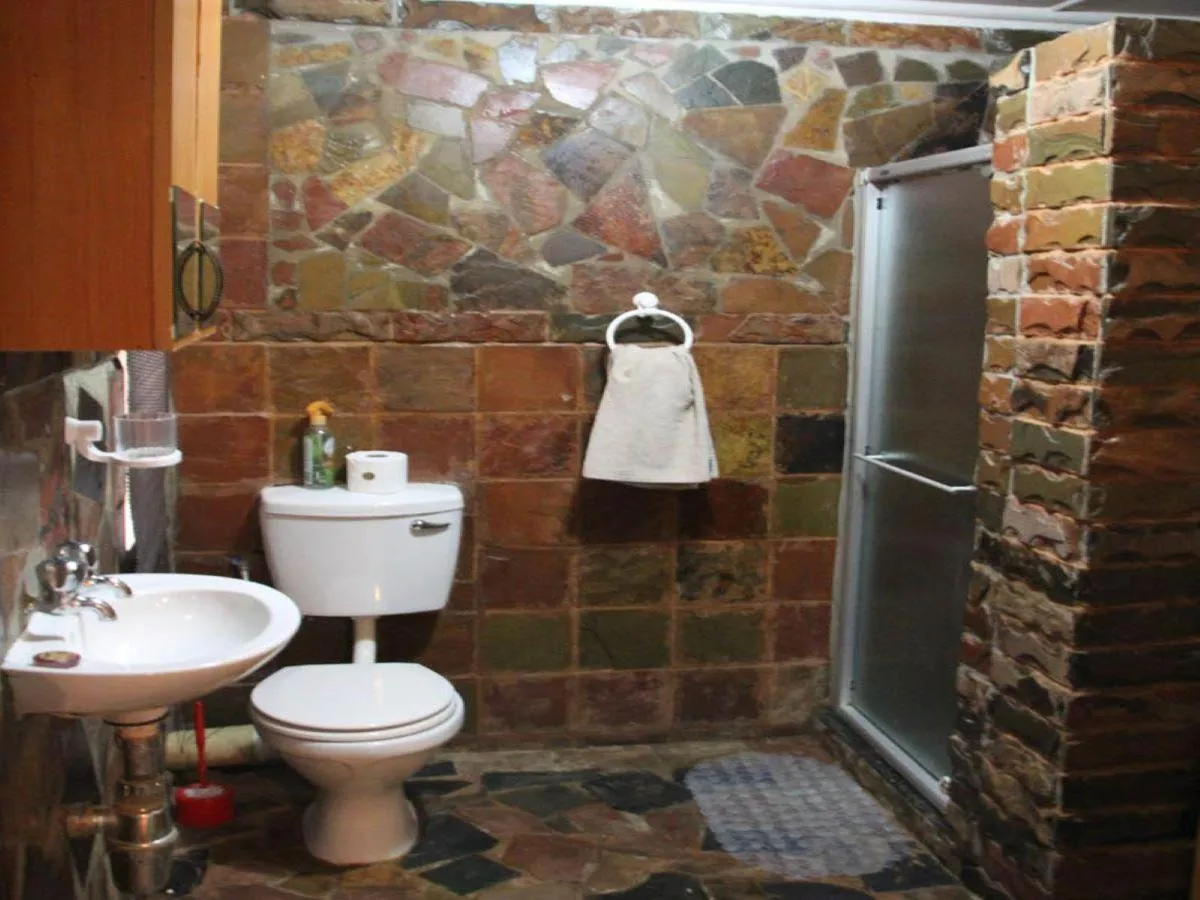 Shower in Emahlathini Guest Farm