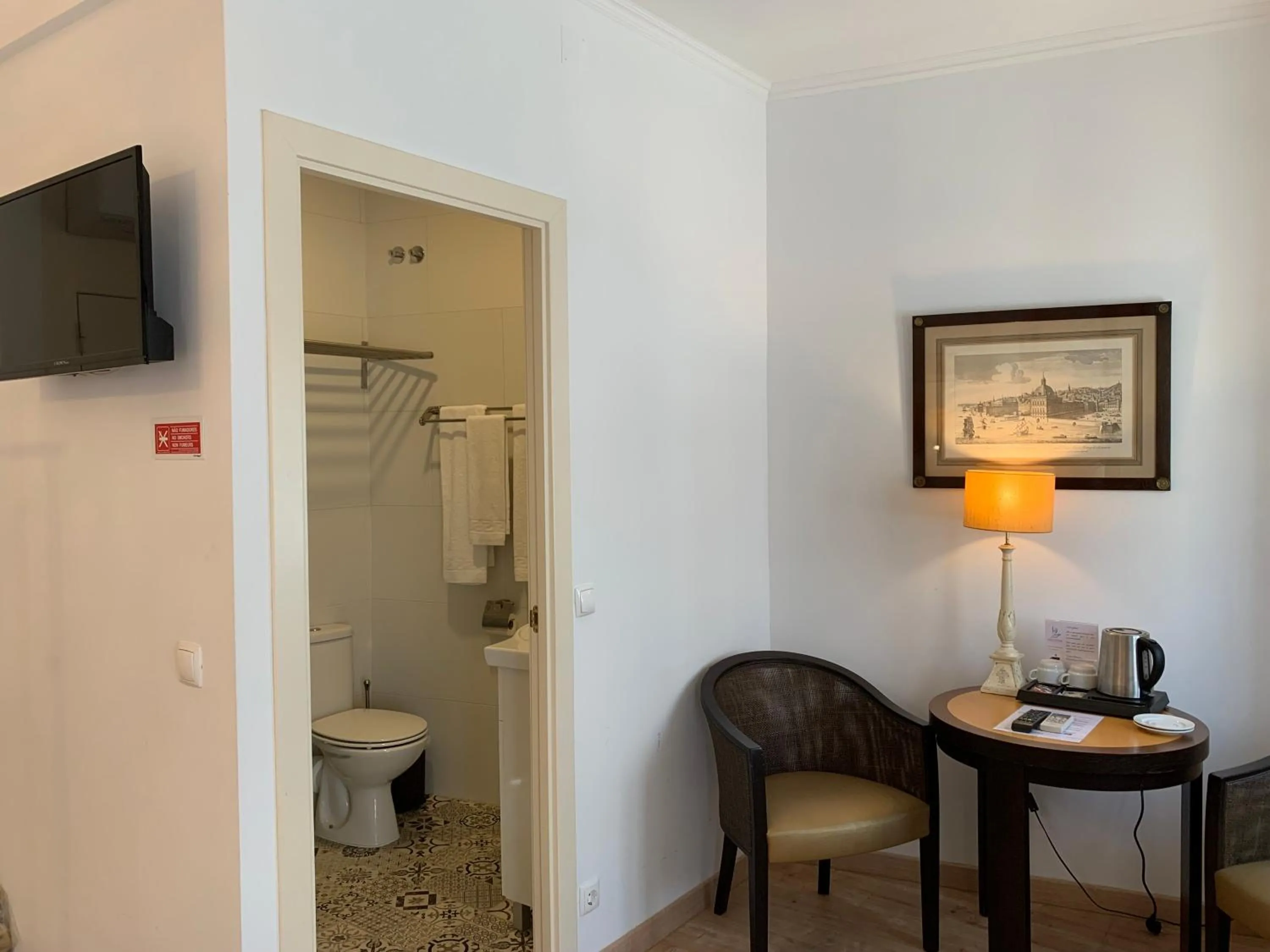 Bathroom in Discovery Apartment Estrela