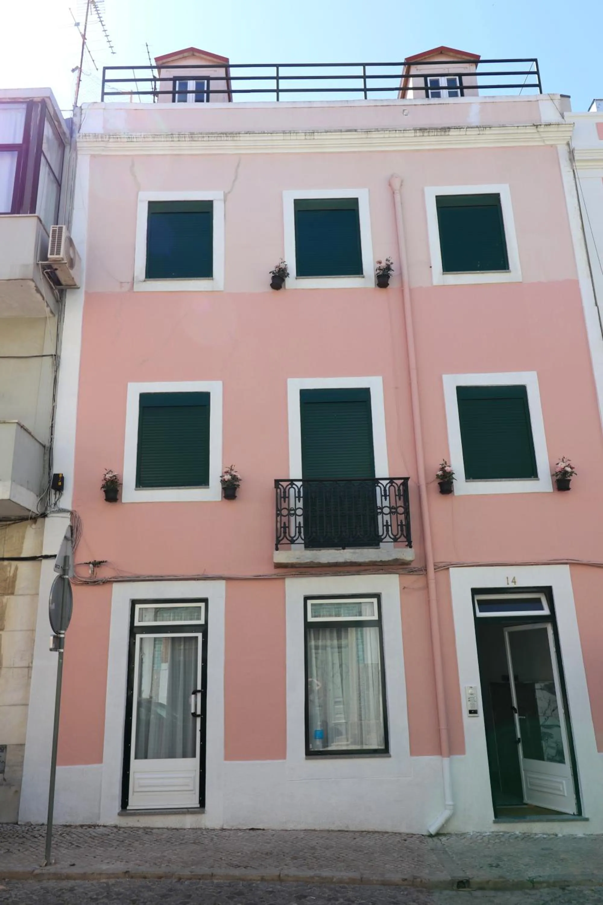 Property building in Discovery Apartment Estrela